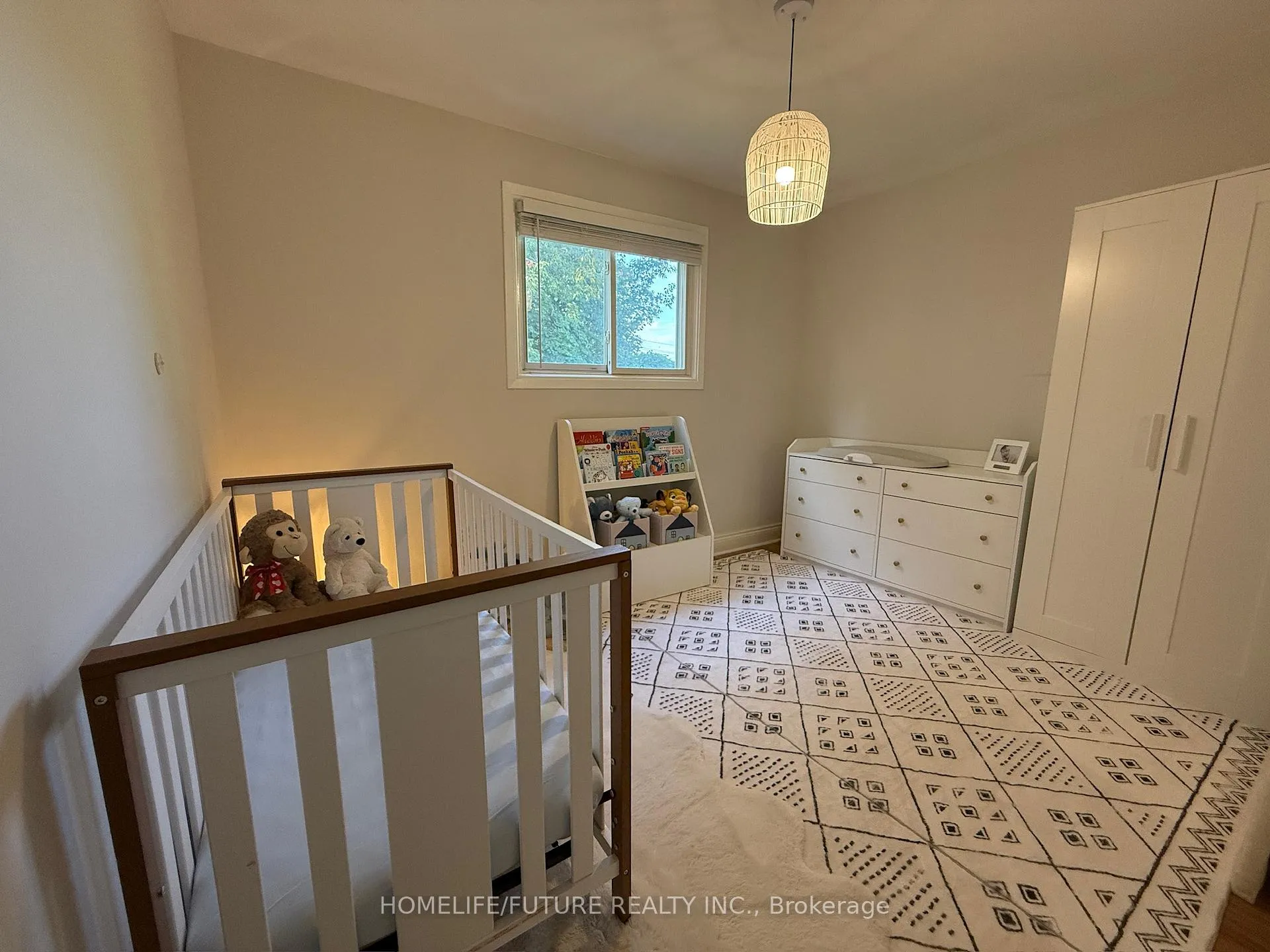 Photo 5 of 494 Dean Avenue, Oshawa, Central — HOMEH