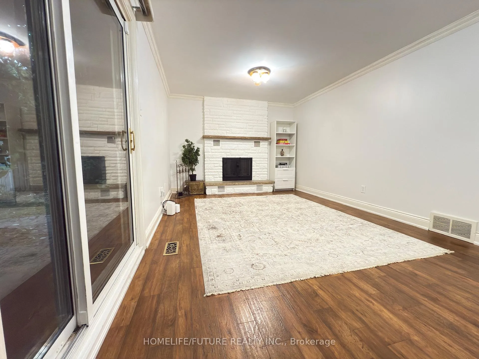 Photo 13 of 494 Dean Avenue, Oshawa, Central — HOMEH