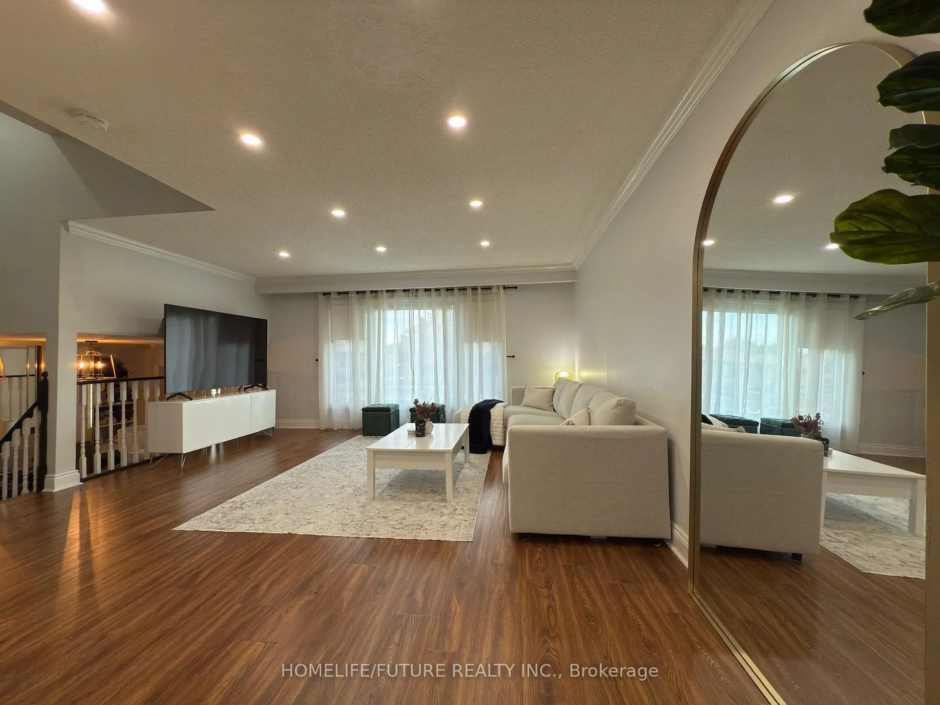Photo 14 of 494 Dean Avenue, Oshawa, Central — HOMEH
