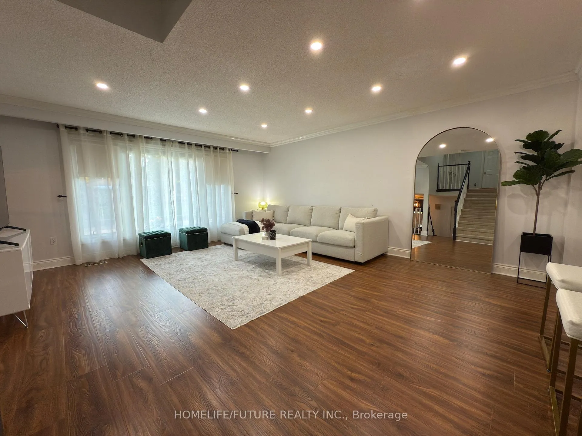 Photo 16 of 494 Dean Avenue, Oshawa, Central — HOMEH