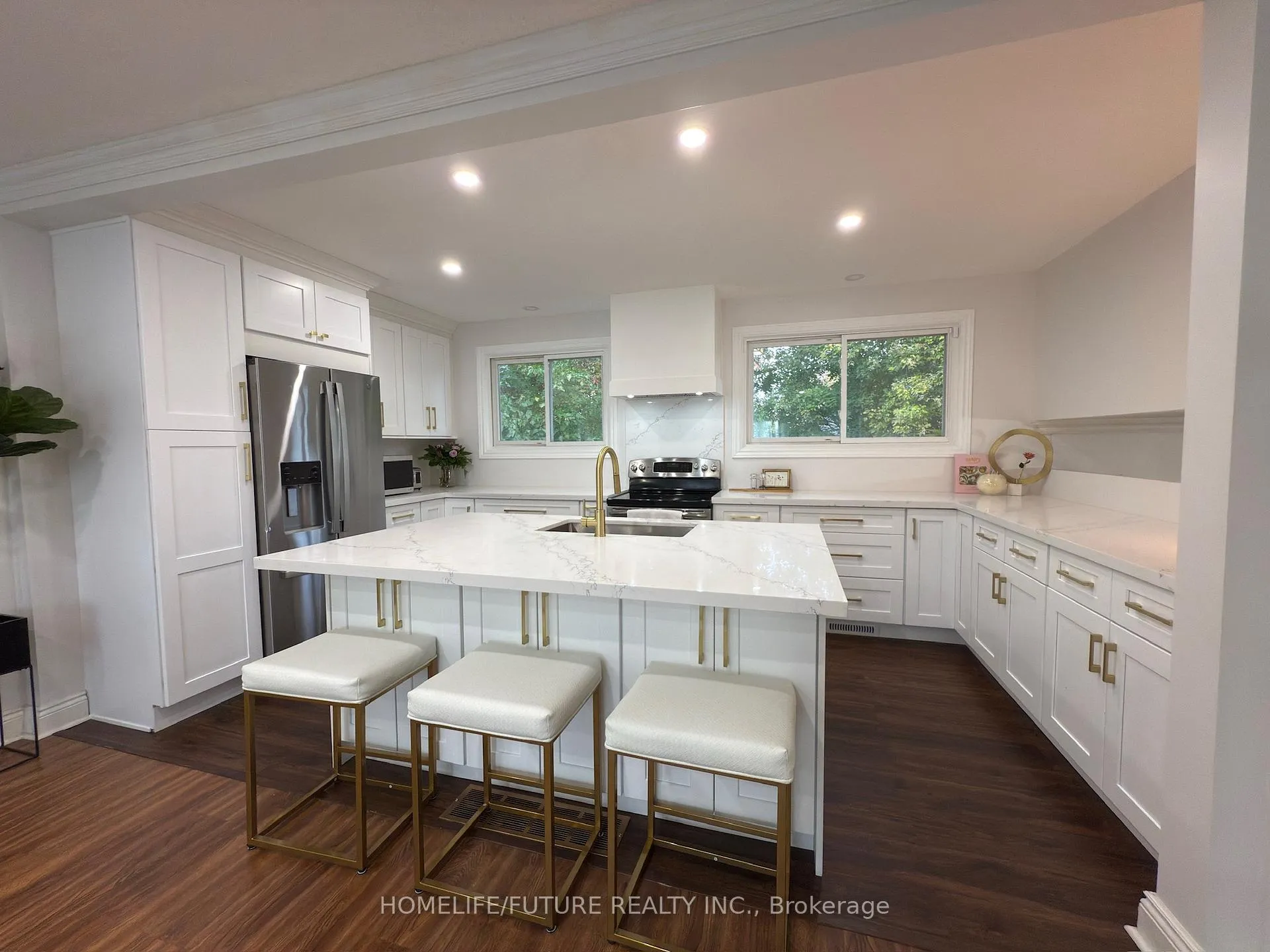 Photo 17 of 494 Dean Avenue, Oshawa, Central — HOMEH