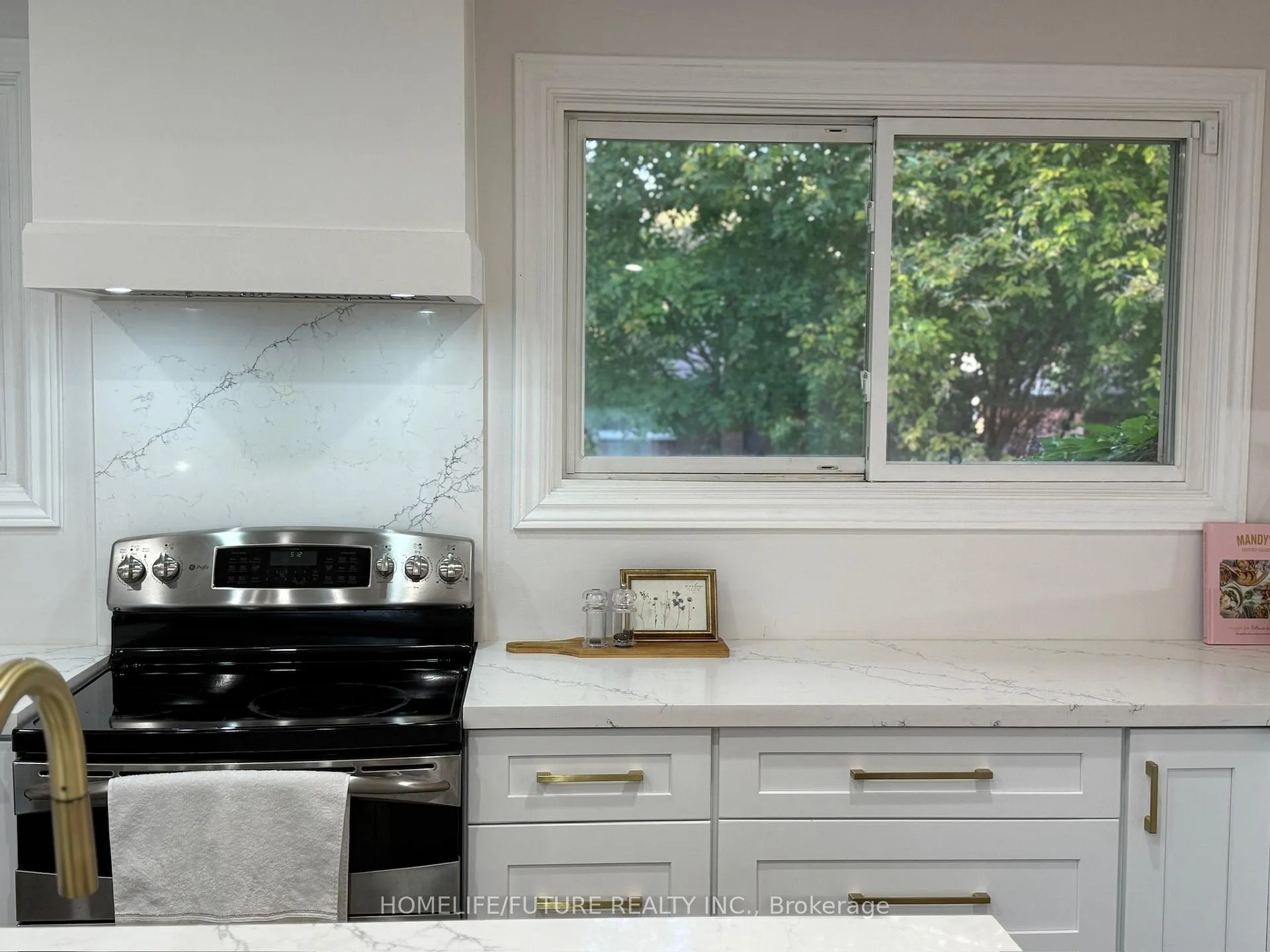 Photo 20 of 494 Dean Avenue, Oshawa, Central — HOMEH