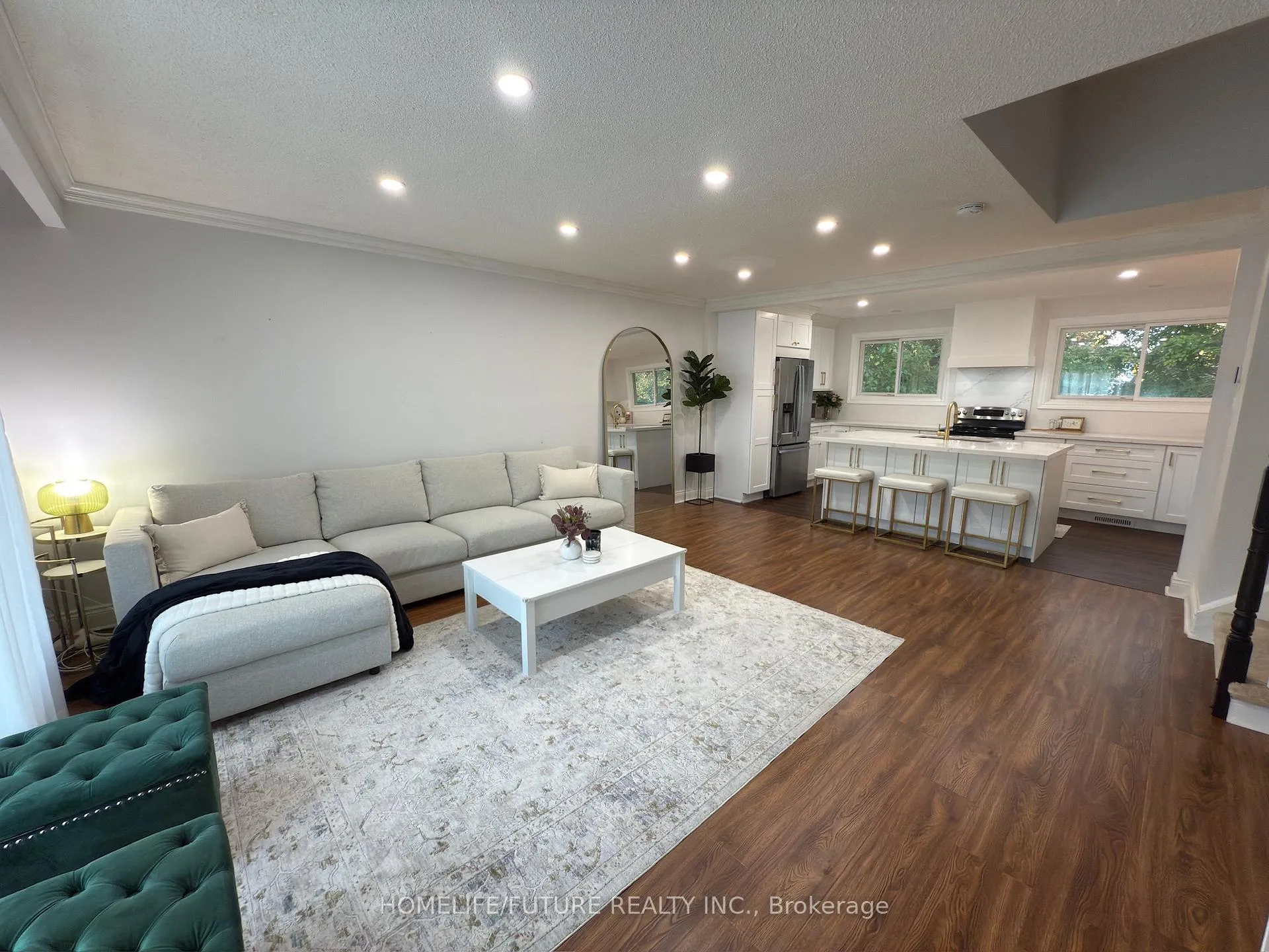 Photo 23 of 494 Dean Avenue, Oshawa, Central — HOMEH