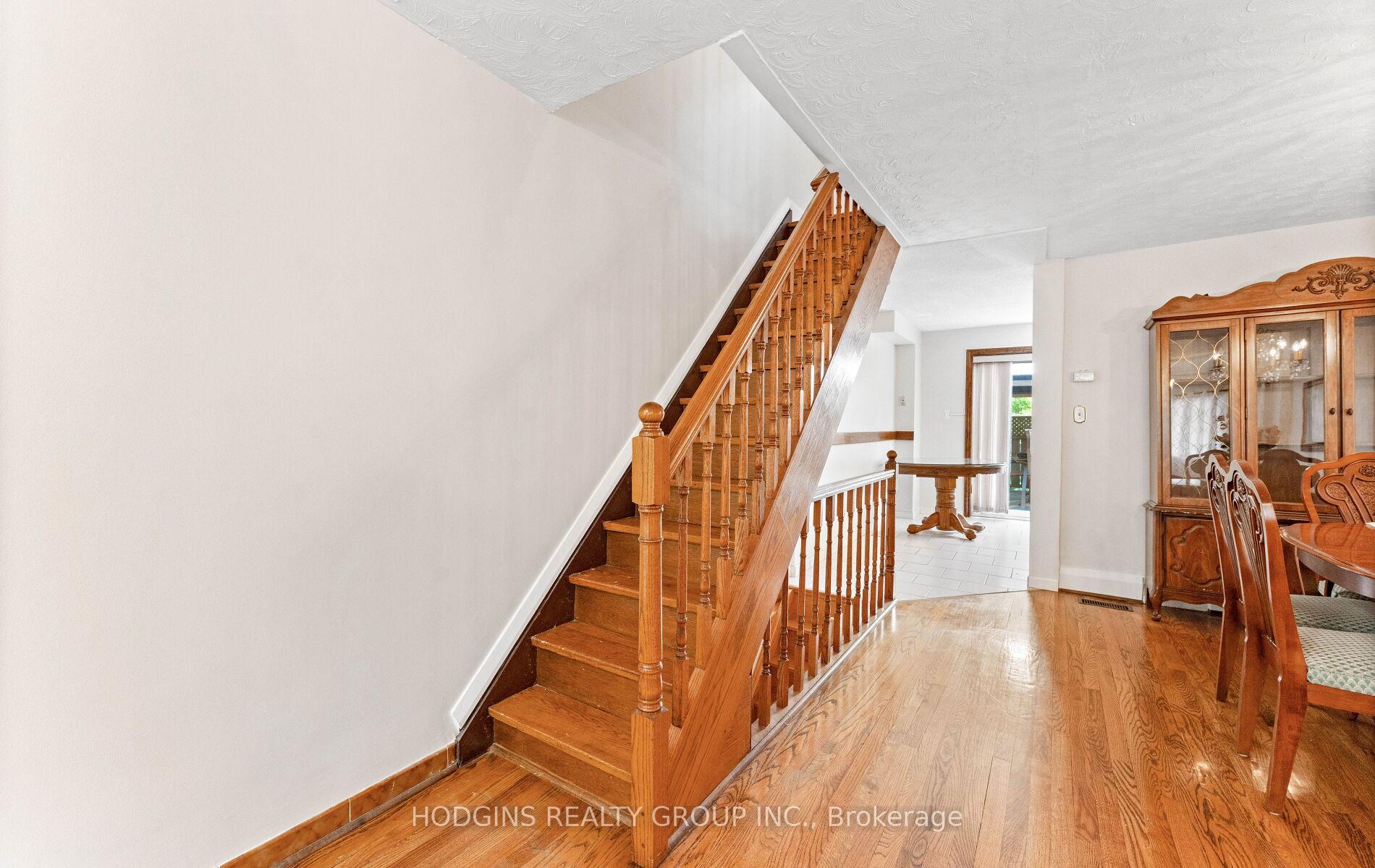 Photo 16 of 36 Durant Avenue, Toronto, Danforth Village-East York — HOMEH