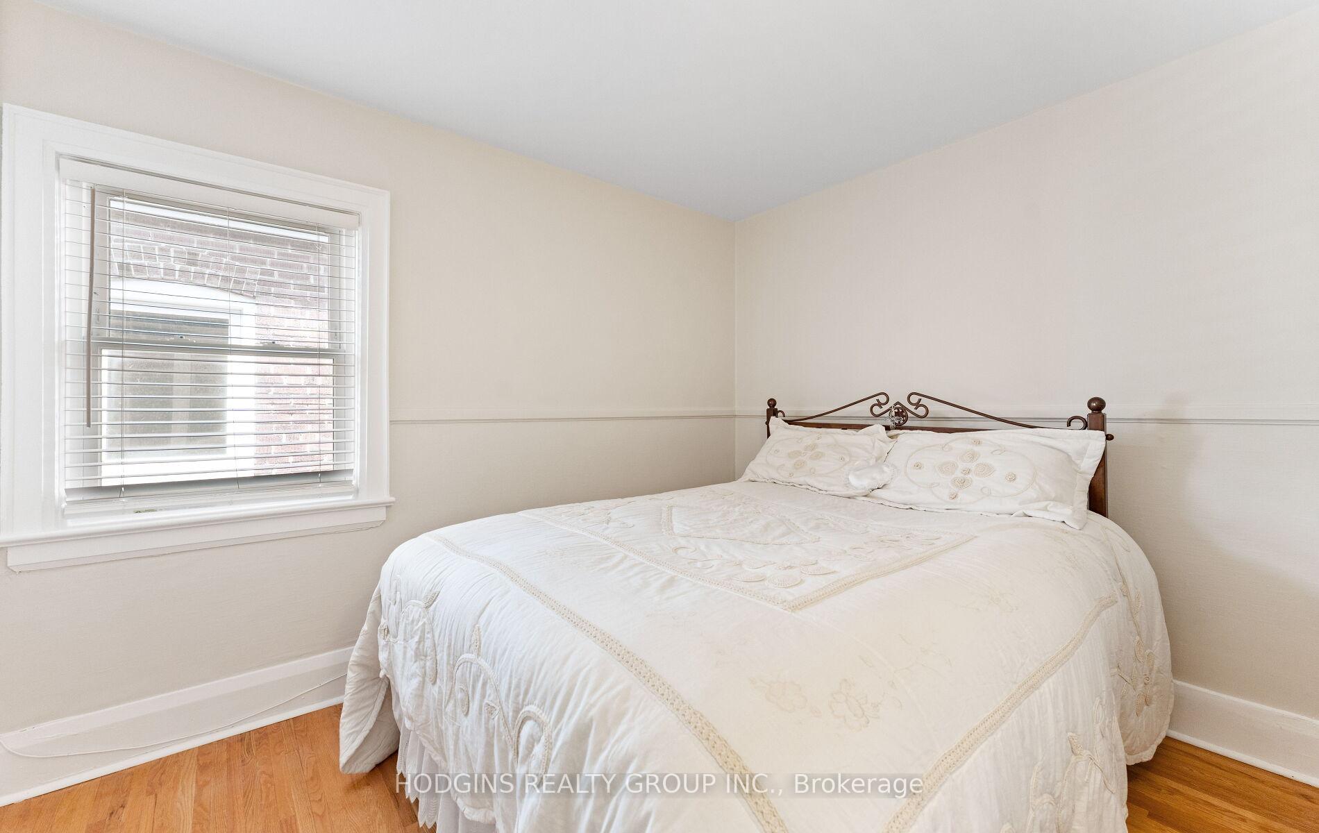 Photo 20 of 36 Durant Avenue, Toronto, Danforth Village-East York — HOMEH