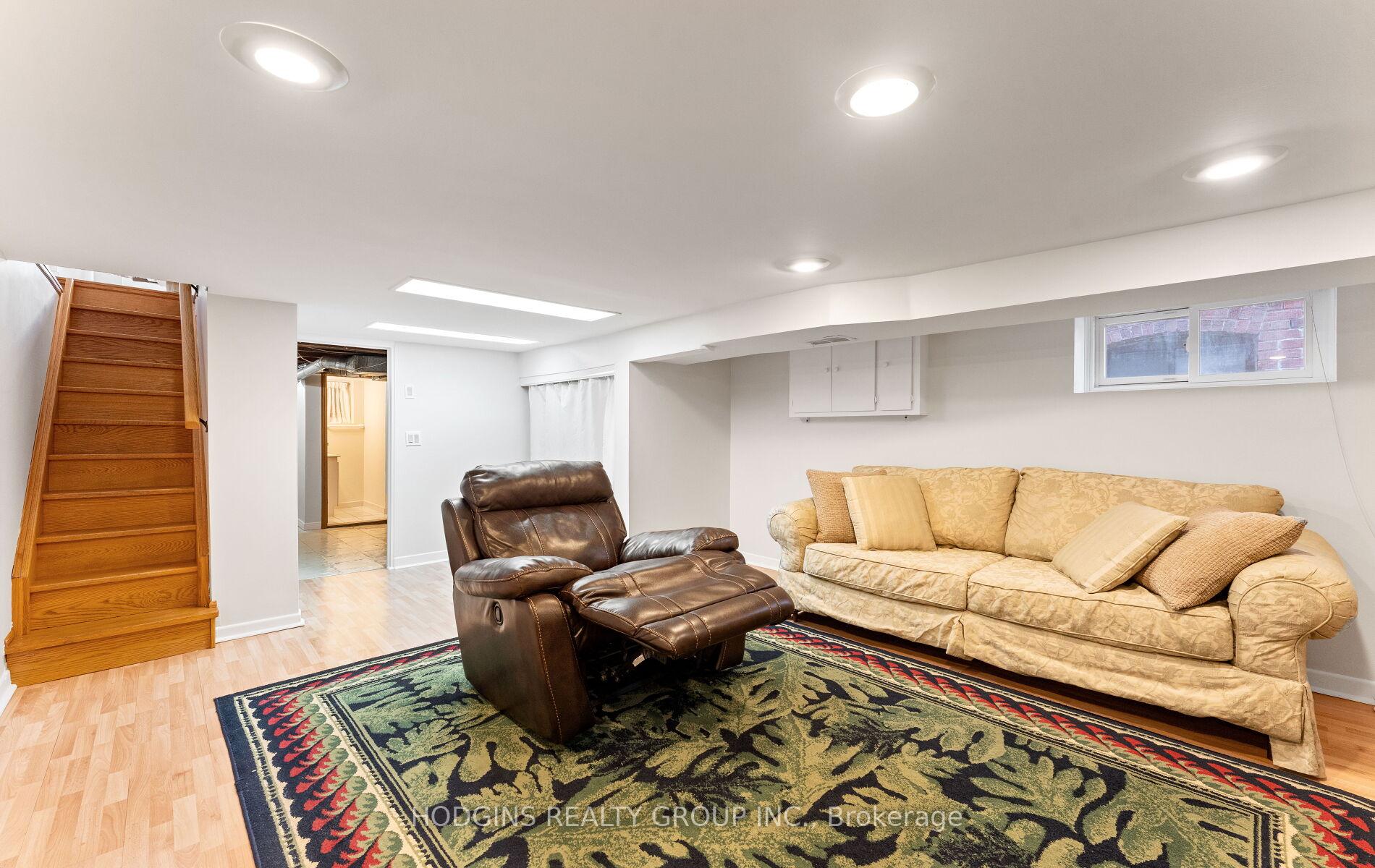 Photo 24 of 36 Durant Avenue, Toronto, Danforth Village-East York — HOMEH