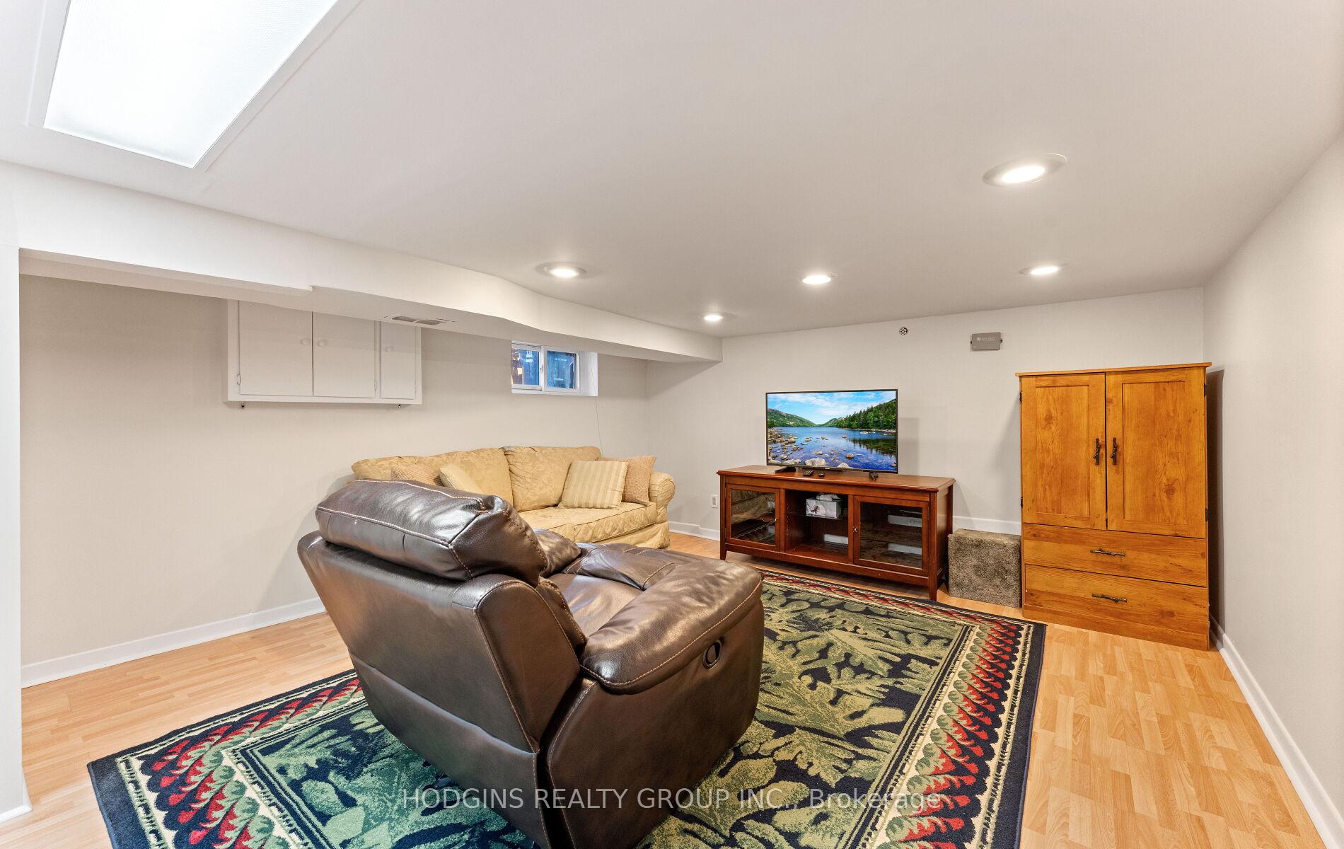 Photo 26 of 36 Durant Avenue, Toronto, Danforth Village-East York — HOMEH