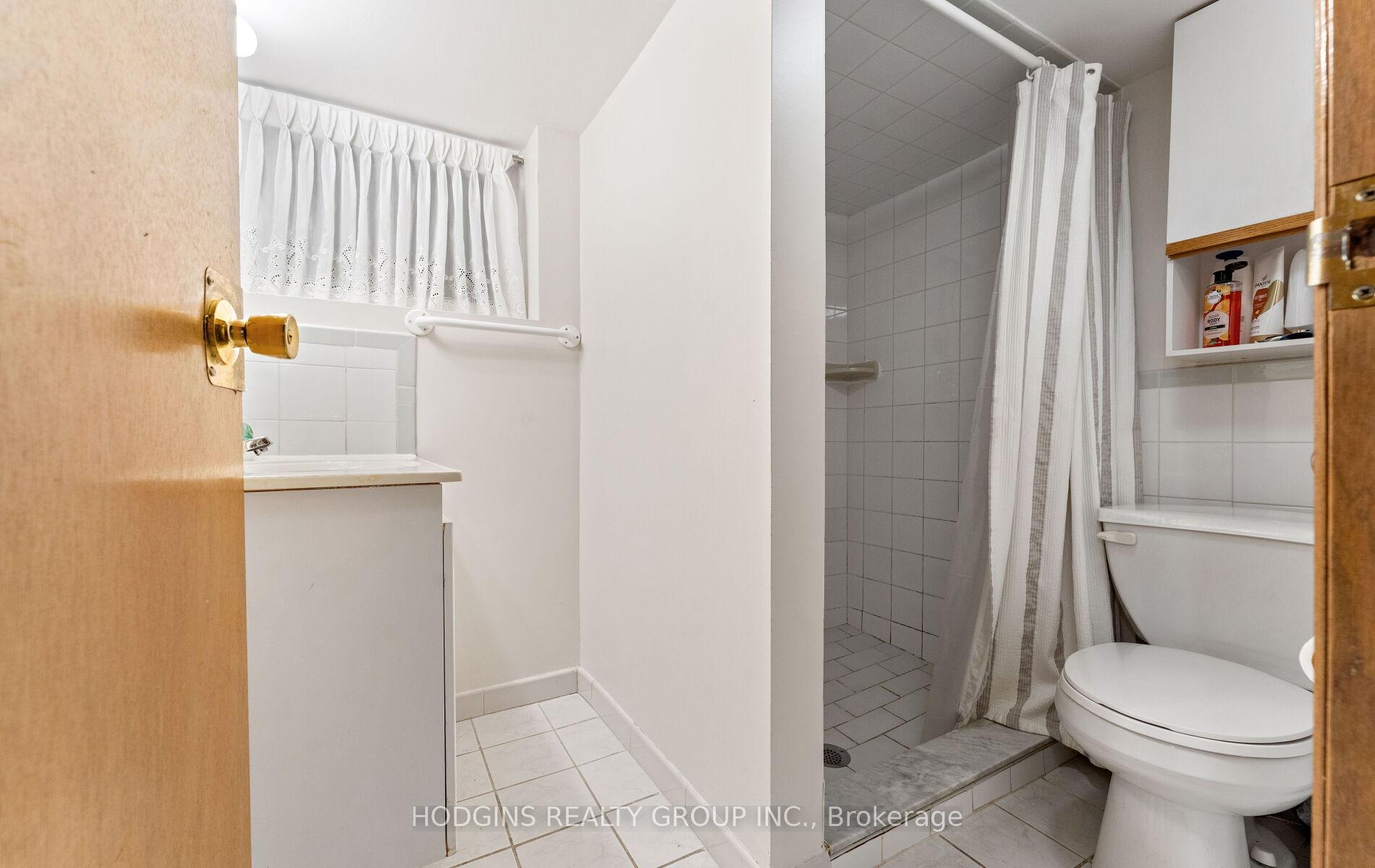 Photo 27 of 36 Durant Avenue, Toronto, Danforth Village-East York — HOMEH