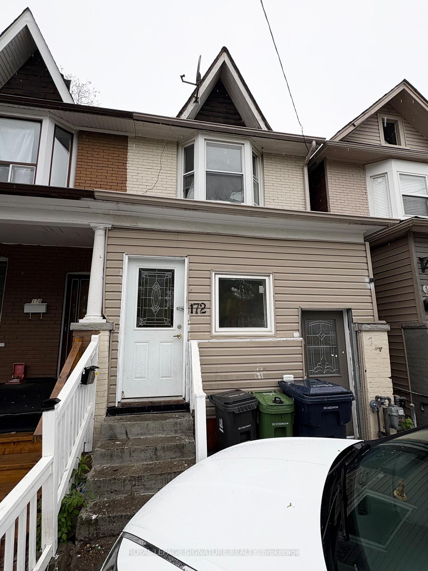 Photo 1 of Unit Main, 172 Coxwell Avenue, Toronto, Greenwood-Coxwell — HOMEH
