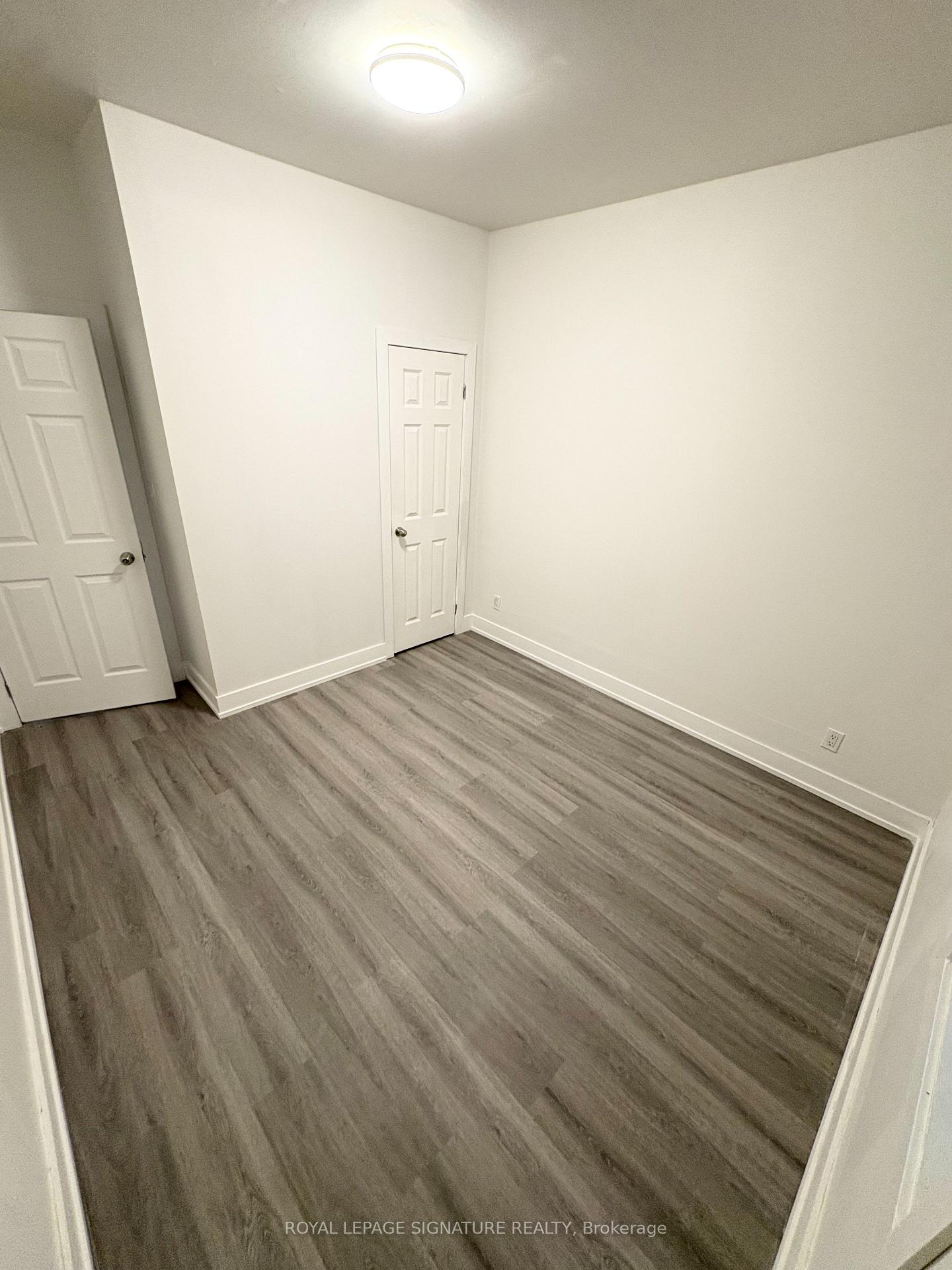 Photo 9 of Unit Main, 172 Coxwell Avenue, Toronto, Greenwood-Coxwell — HOMEH