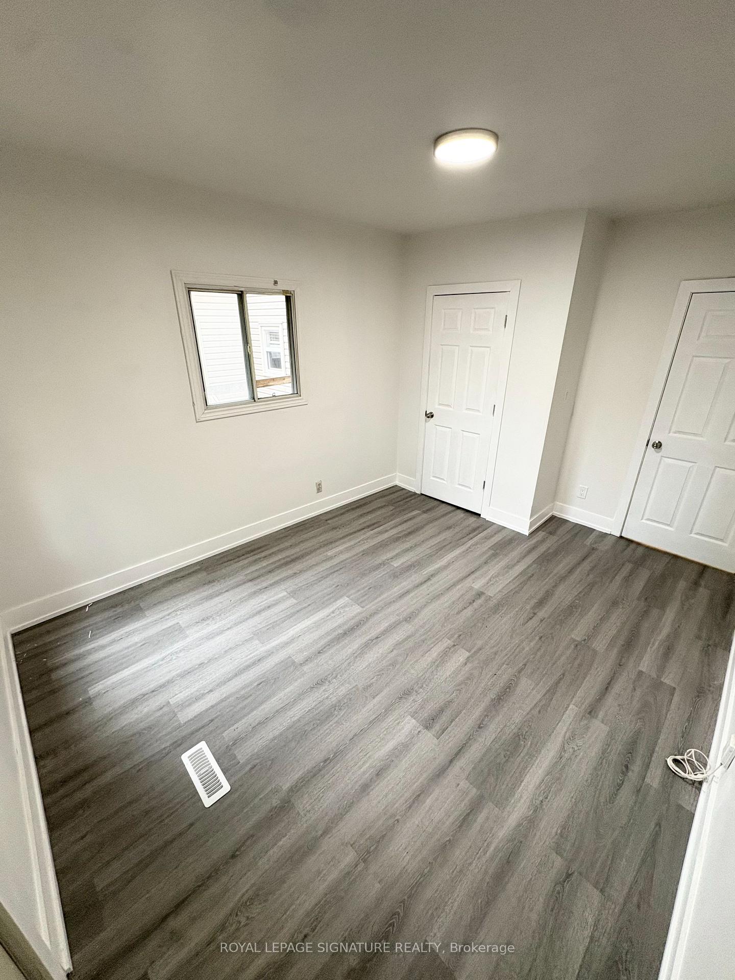 Photo 12 of Unit Main, 172 Coxwell Avenue, Toronto, Greenwood-Coxwell — HOMEH