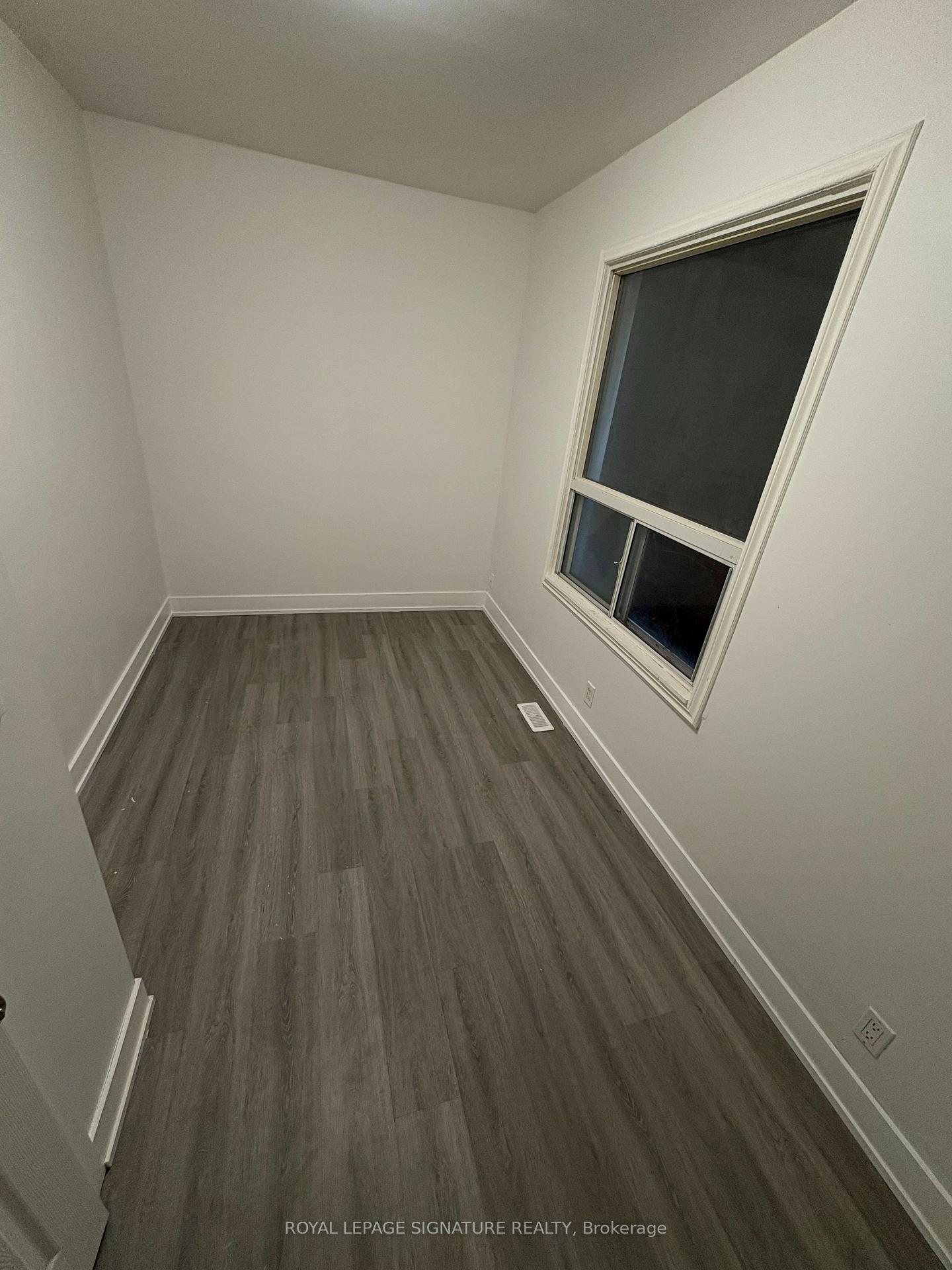 Photo 14 of Unit Main, 172 Coxwell Avenue, Toronto, Greenwood-Coxwell — HOMEH