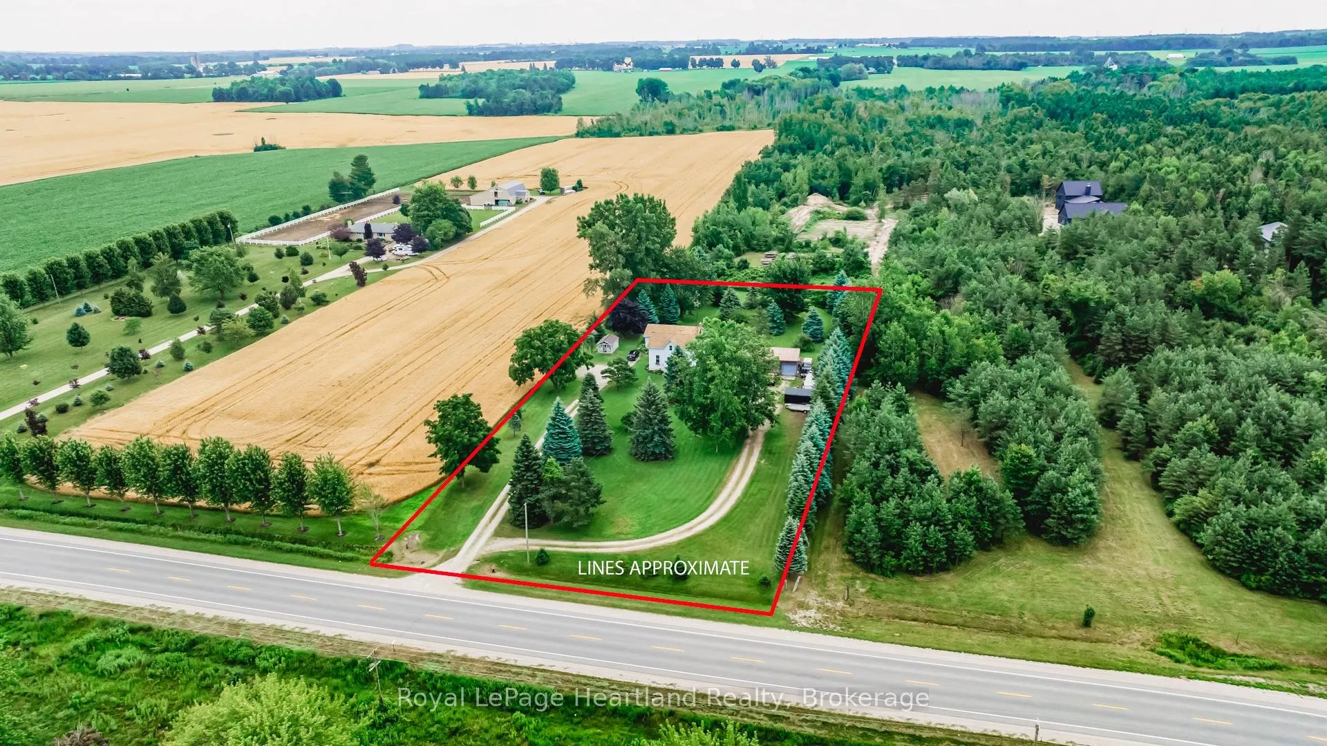 Photo 3 of 79460 Bluewater Highway, Central Huron, Goderich — HOMEH