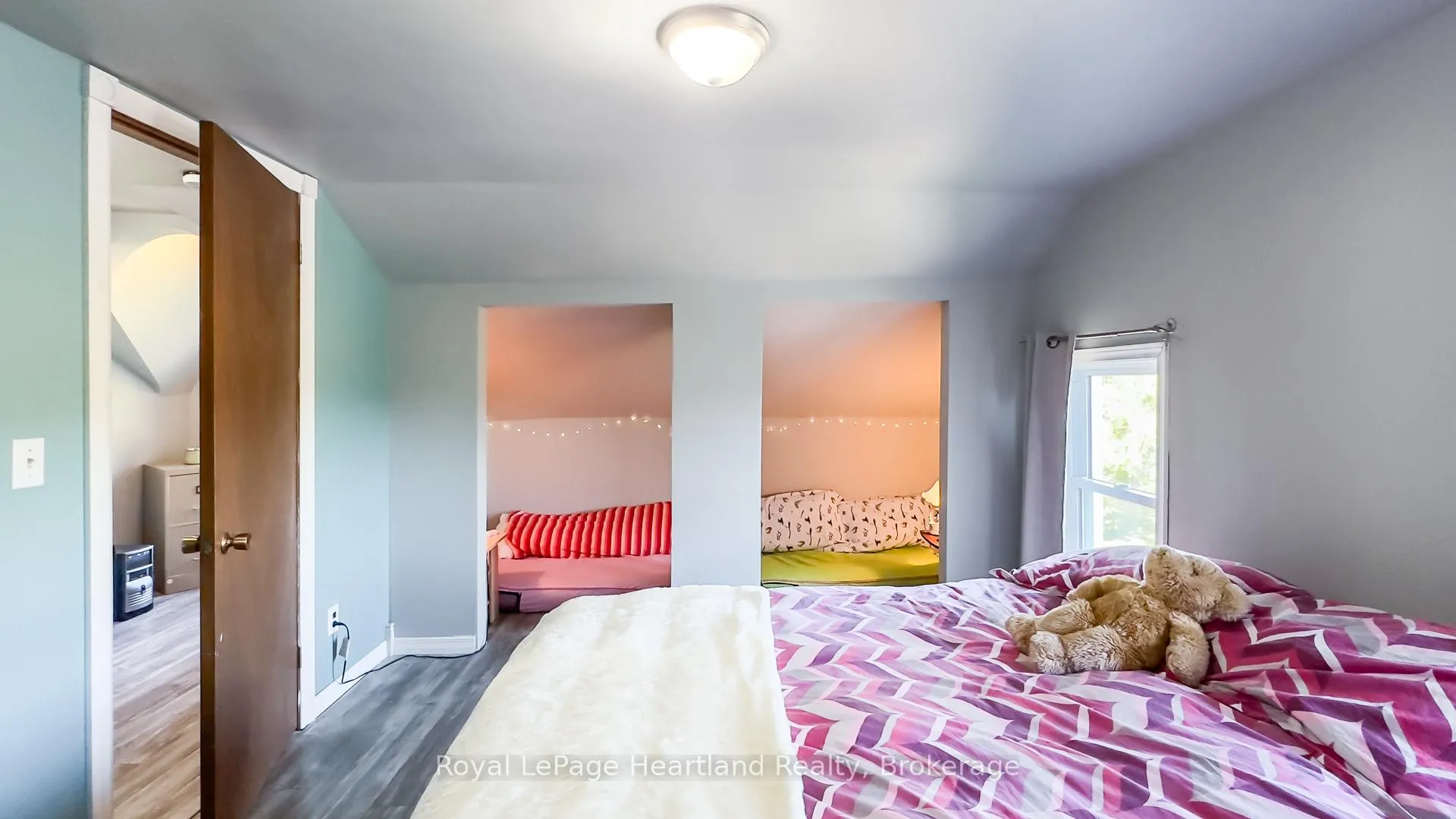Photo 24 of 79460 Bluewater Highway, Central Huron, Goderich — HOMEH