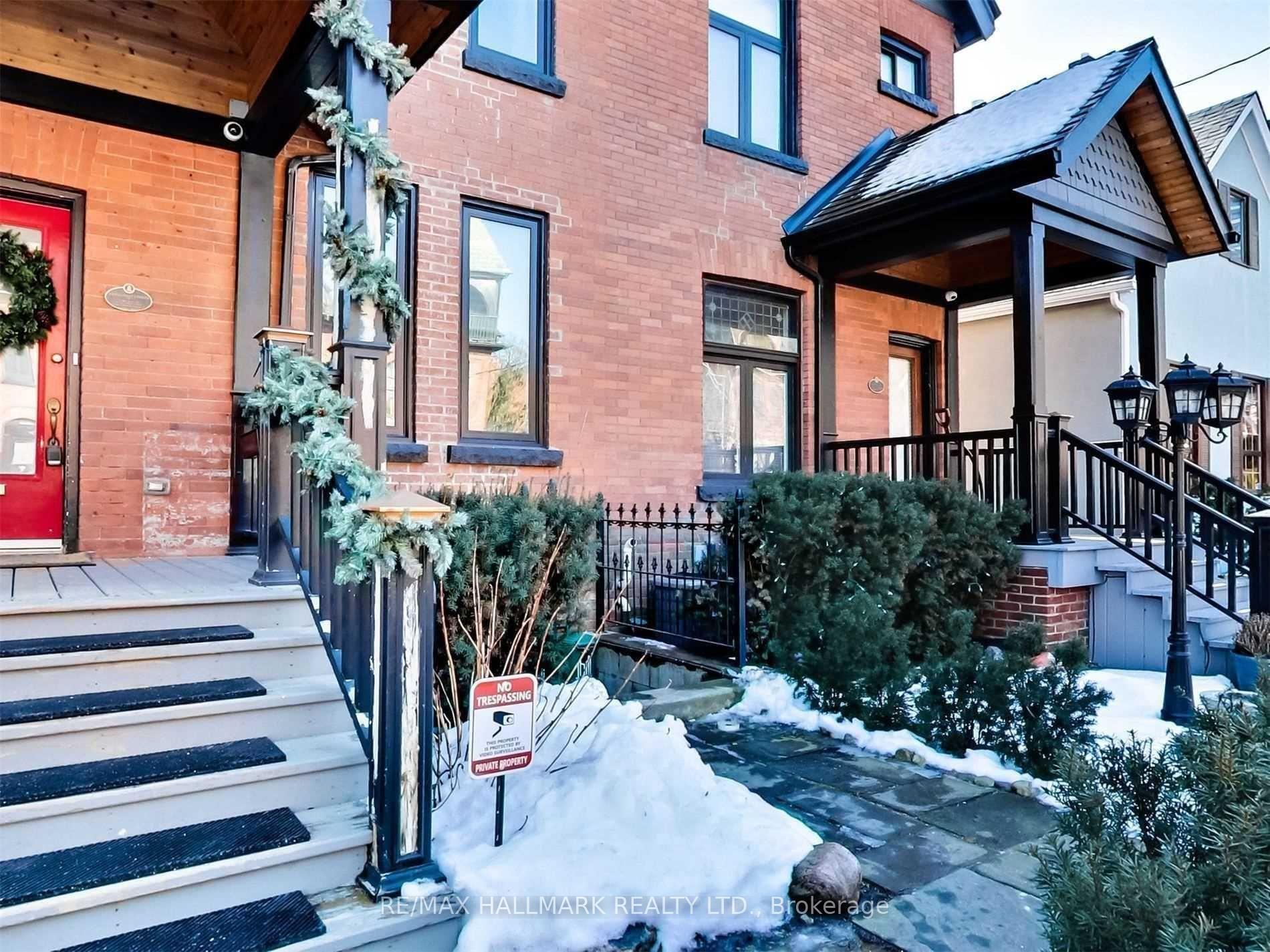 Photo 3 of Unit Lower, 339 Wellesley Street, Toronto, Cabbagetown-South St. James Town — HOMEH