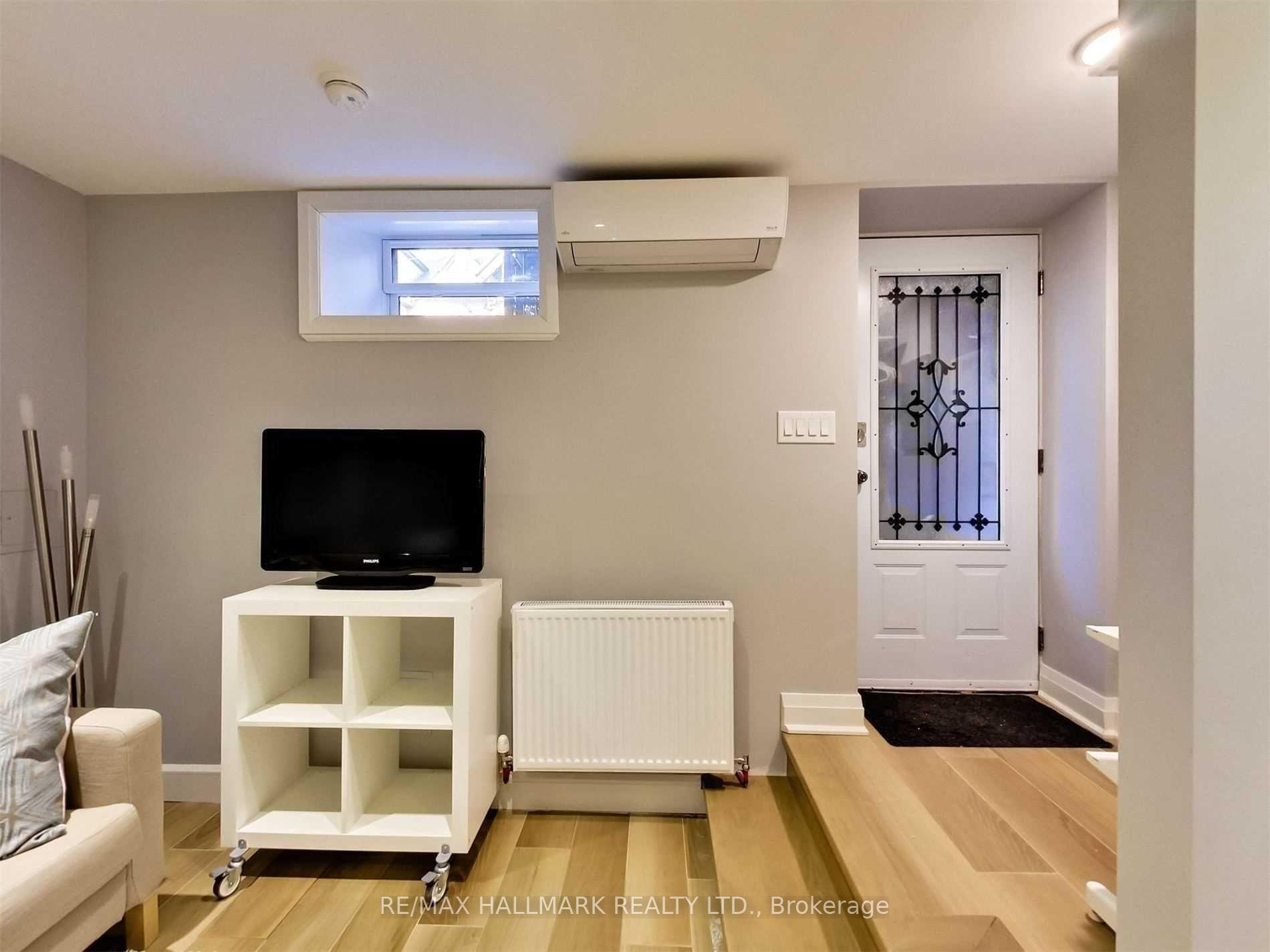 Photo 6 of Unit Lower, 339 Wellesley Street, Toronto, Cabbagetown-South St. James Town — HOMEH