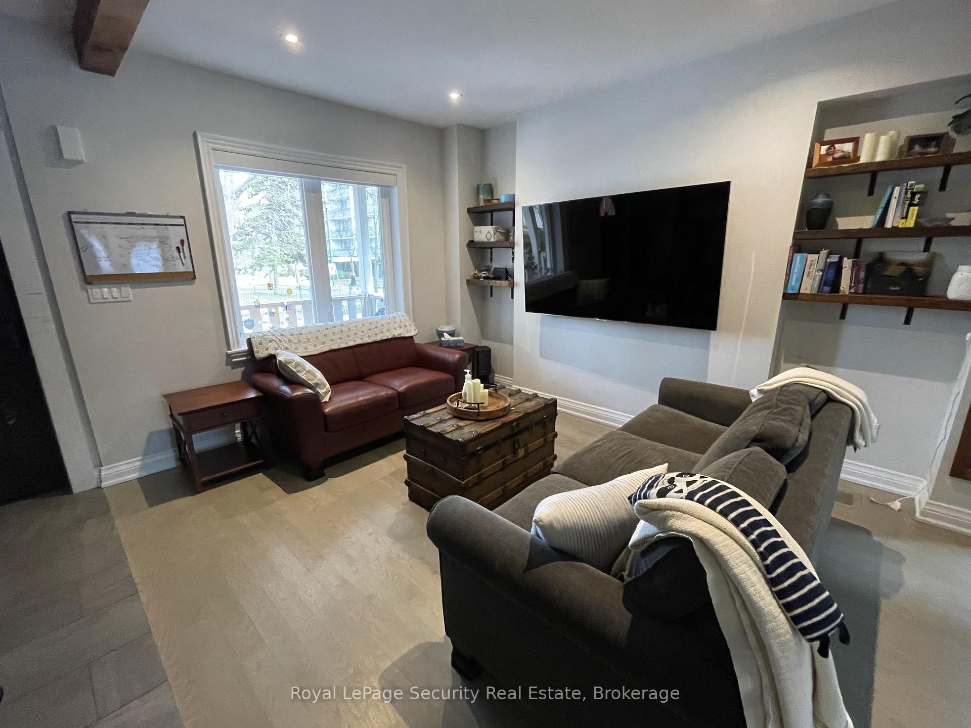 Photo 3 of Unit Upper, 332 Rusholme Road, Toronto, Dufferin Grove — HOMEH