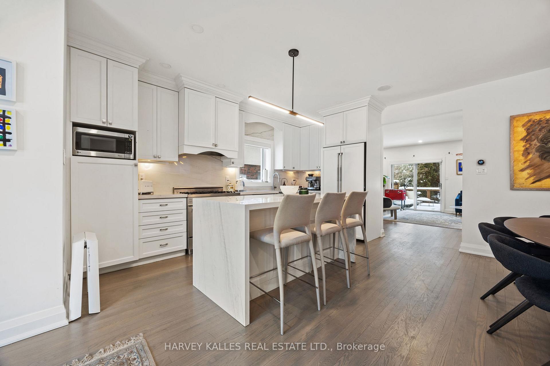 Photo 4 of 39 Carmichael Avenue, Toronto, Bedford Park-Nortown — HOMEH
