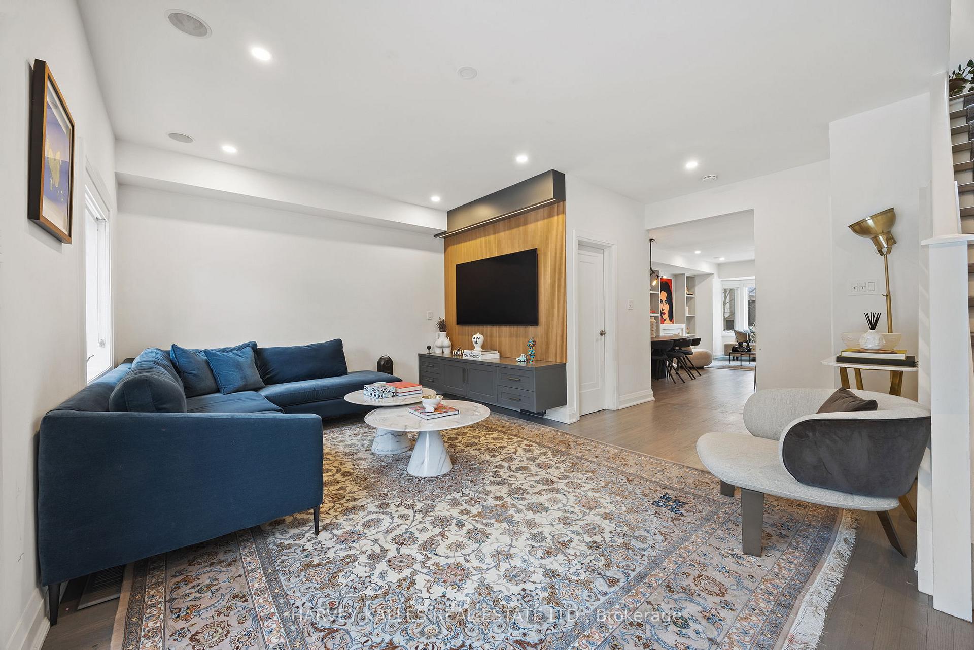 Photo 13 of 39 Carmichael Avenue, Toronto, Bedford Park-Nortown — HOMEH