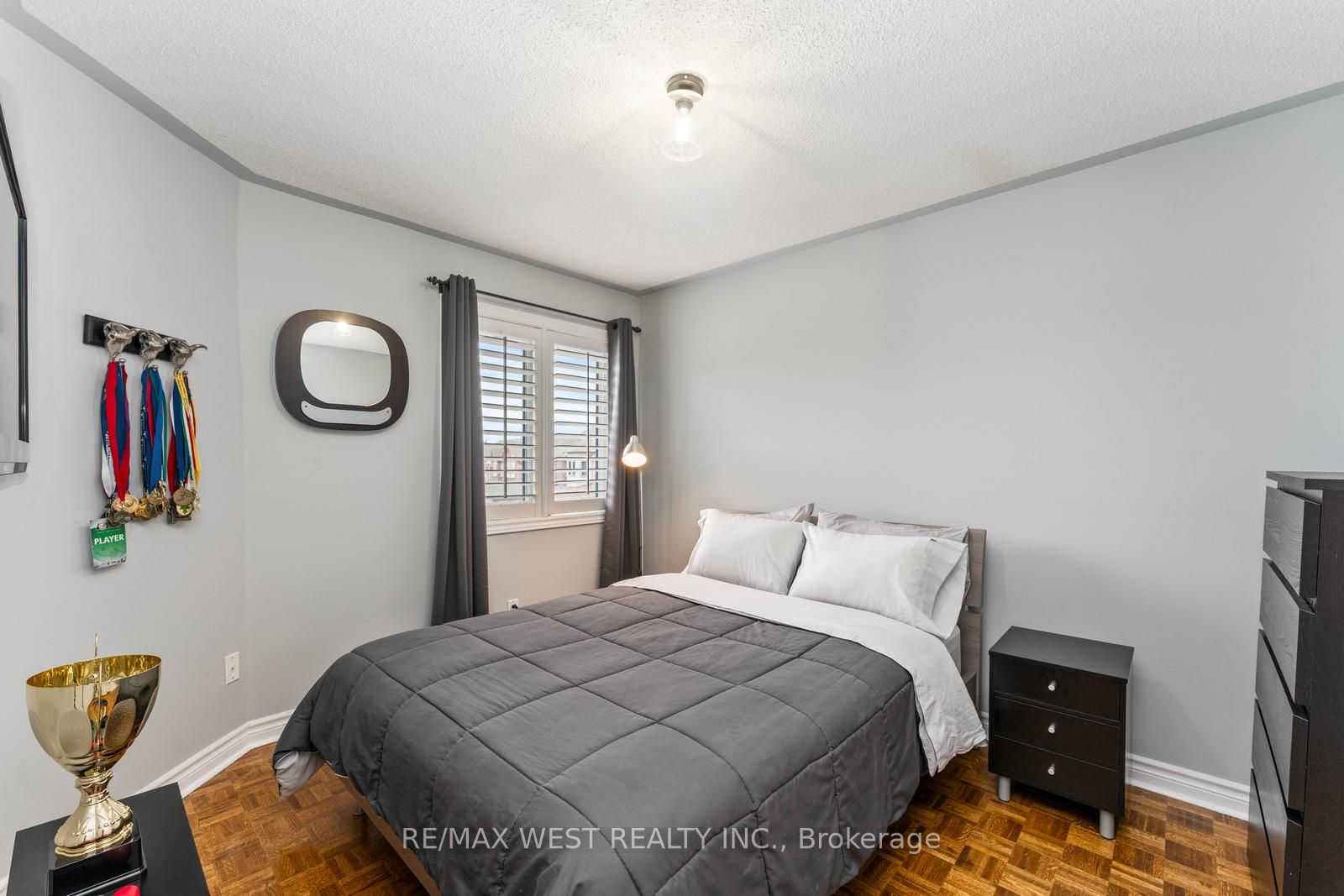 Photo 65 of 131 Cherokee Drive, Vaughan, Maple — HOMEH