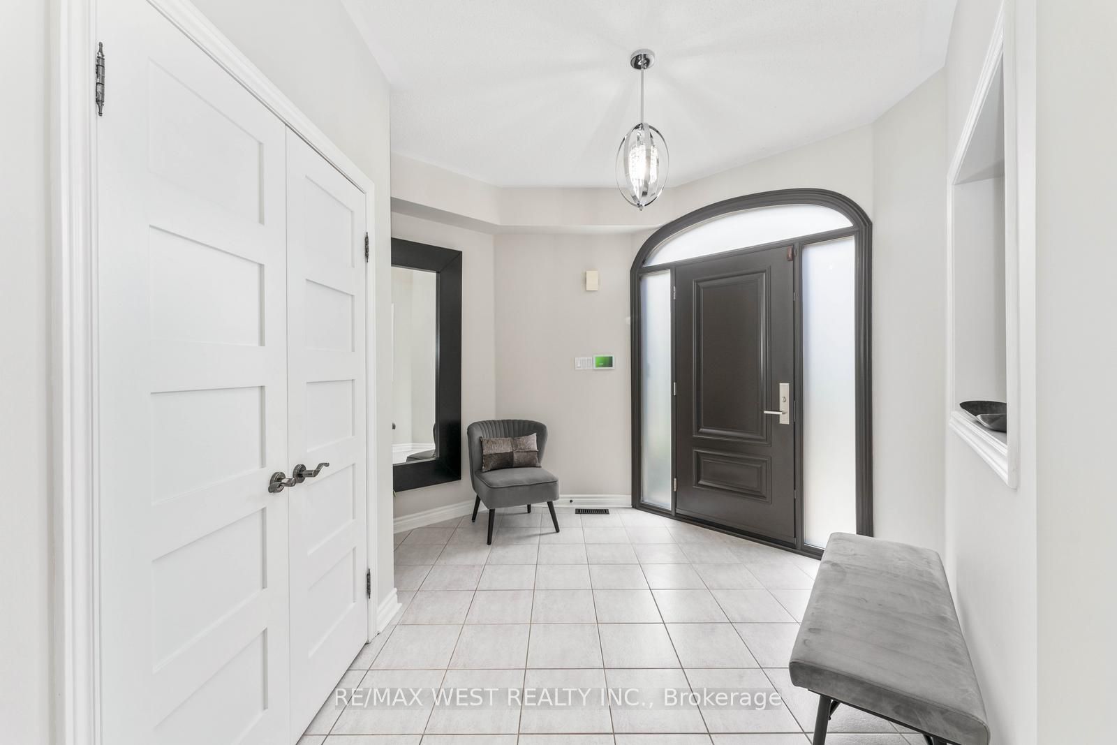 Photo 48 of 131 Cherokee Drive, Vaughan, Maple — HOMEH