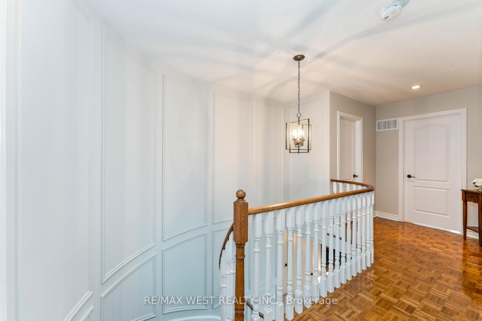 Photo 61 of 131 Cherokee Drive, Vaughan, Maple — HOMEH