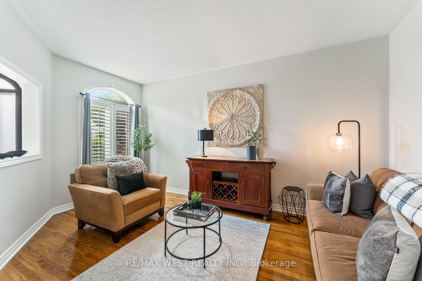 Photo 50 of 131 Cherokee Drive, Vaughan, Maple — HOMEH
