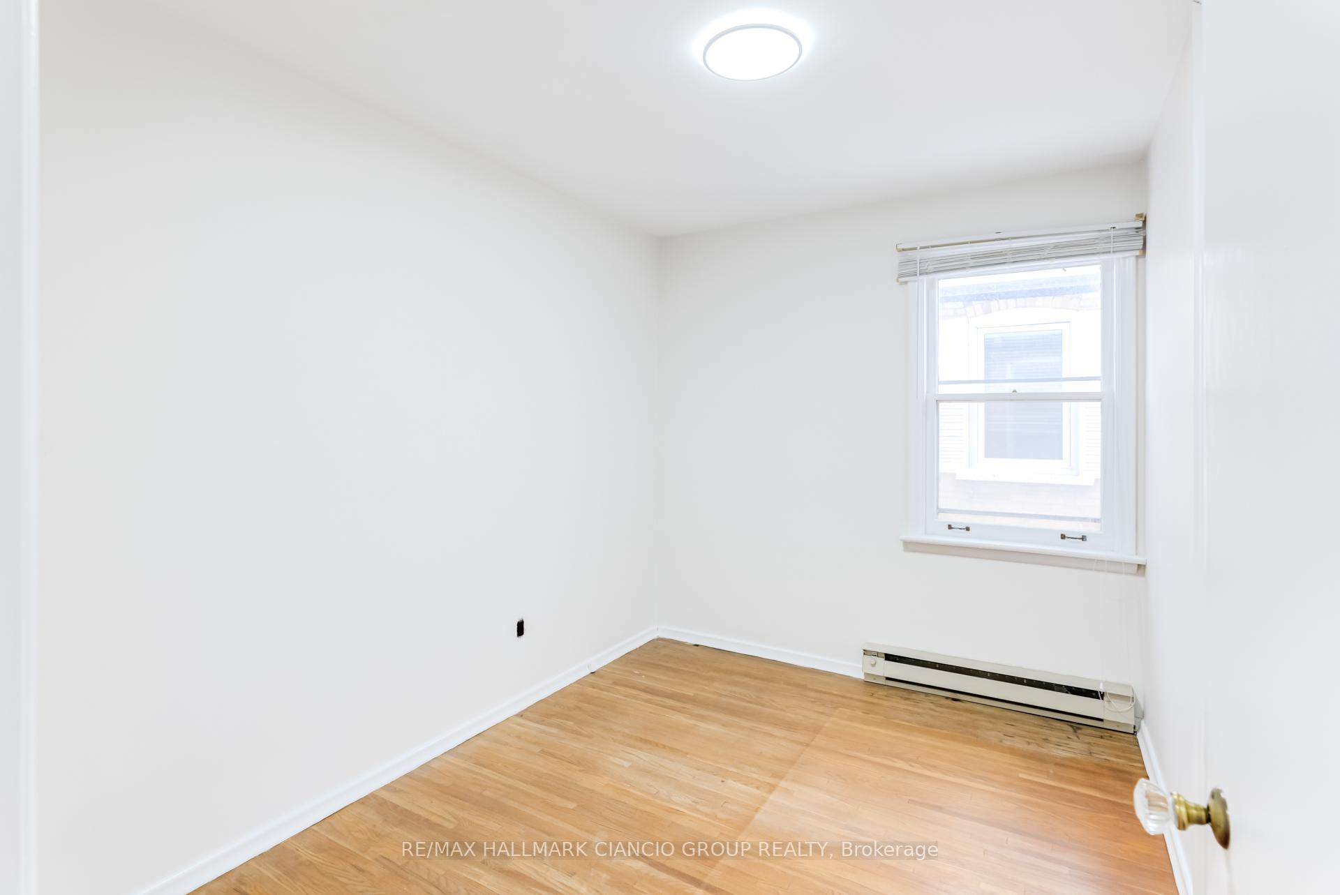 Photo 14 of 18 Castille Avenue, Scarborough, Wexford-Maryvale — HOMEH