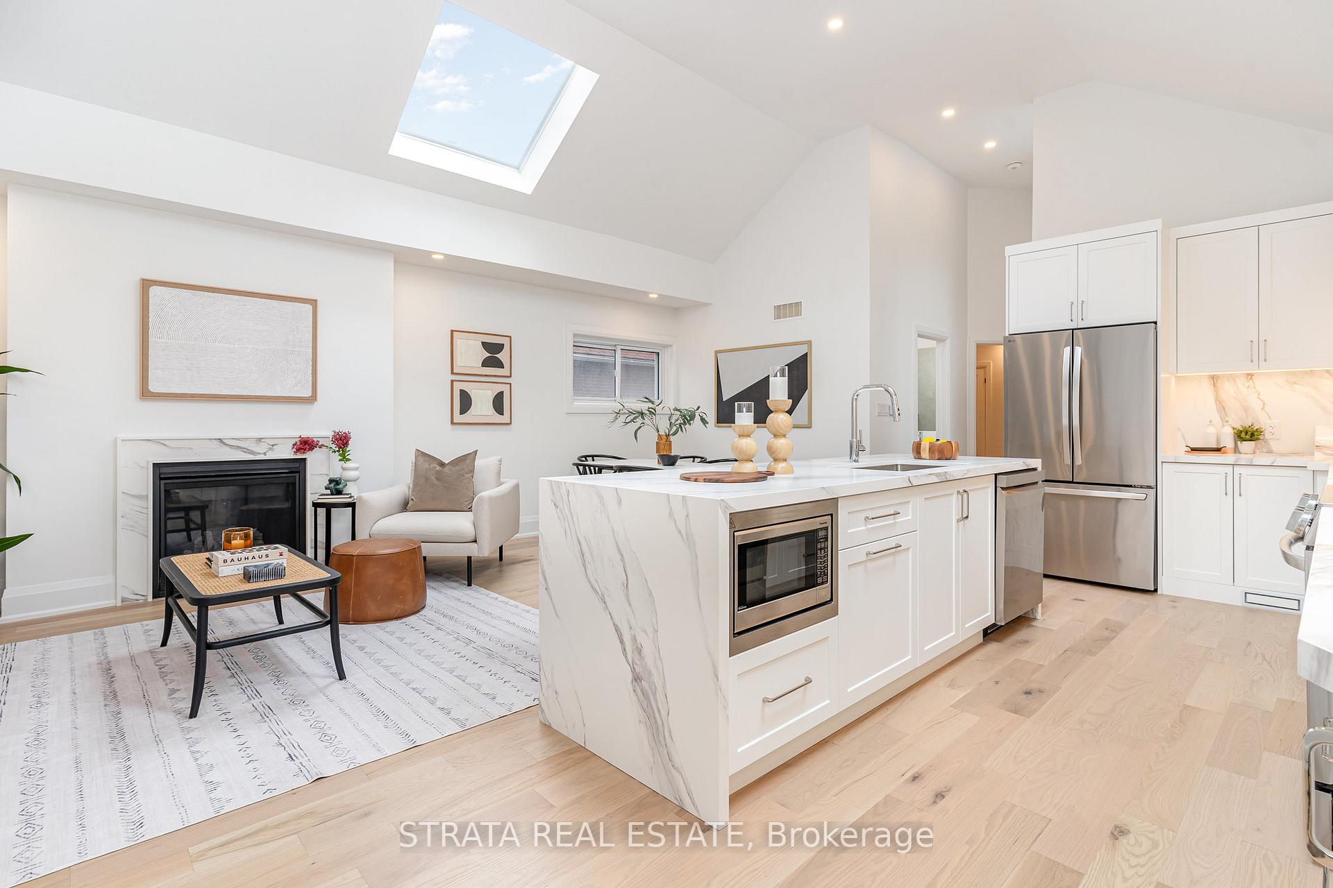 Photo 5 of 612 O'Connor Drive, Toronto, East York — HOMEH