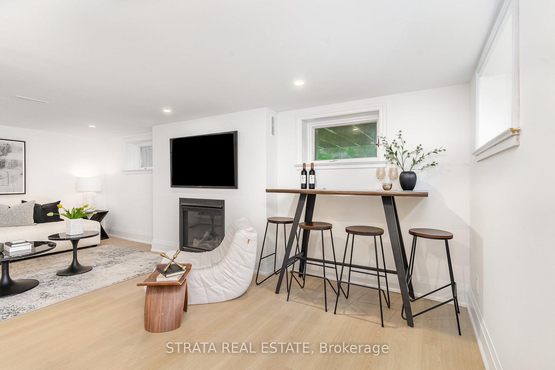 Photo 15 of 612 O'Connor Drive, Toronto, East York — HOMEH