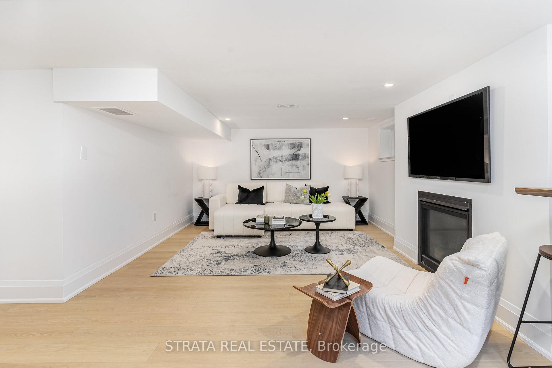 Photo 16 of 612 O'Connor Drive, Toronto, East York — HOMEH