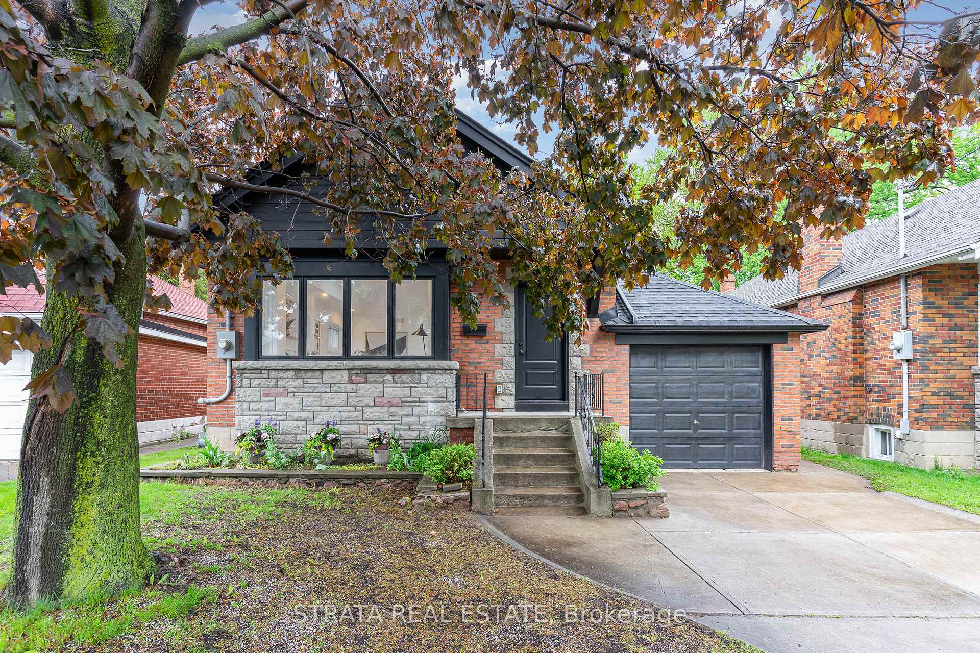 Photo 24 of 612 O'Connor Drive, Toronto, East York — HOMEH