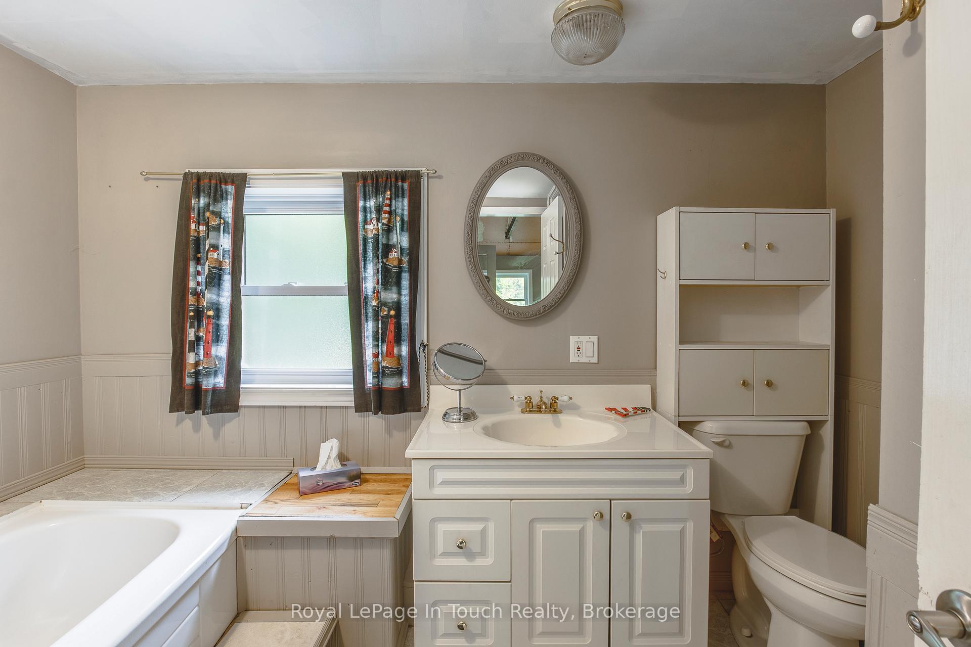 Photo 27 of 68 Quesnelle Drive, Tiny, Rural Tiny — HOMEH
