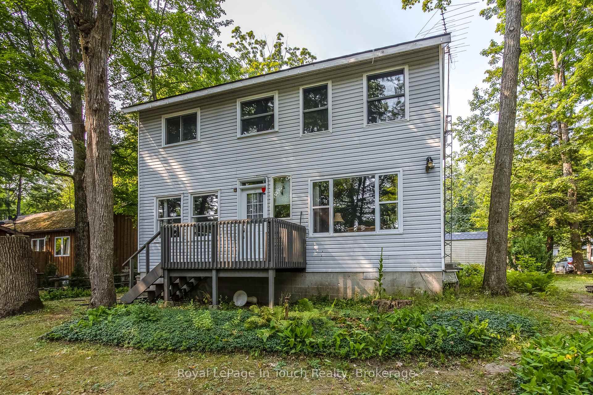 Photo 31 of 68 Quesnelle Drive, Tiny, Rural Tiny — HOMEH