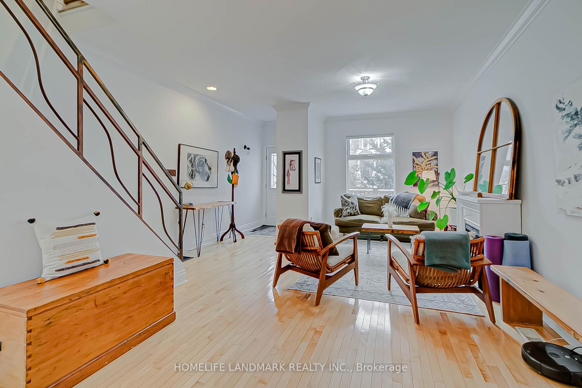 Photo 4 of 251 Withrow Avenue, Toronto, North Riverdale — HOMEH