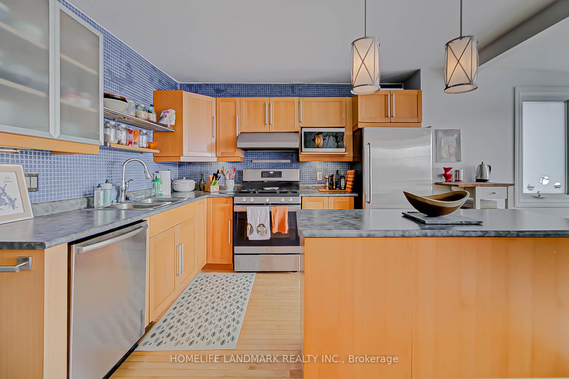 Photo 10 of 251 Withrow Avenue, Toronto, North Riverdale — HOMEH