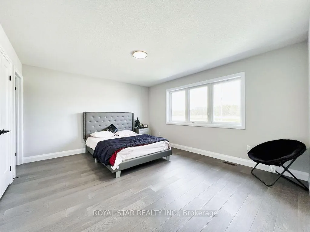Photo 32 of 38 Charles Currie Crescent, Erin, Rural Erin — HOMEH