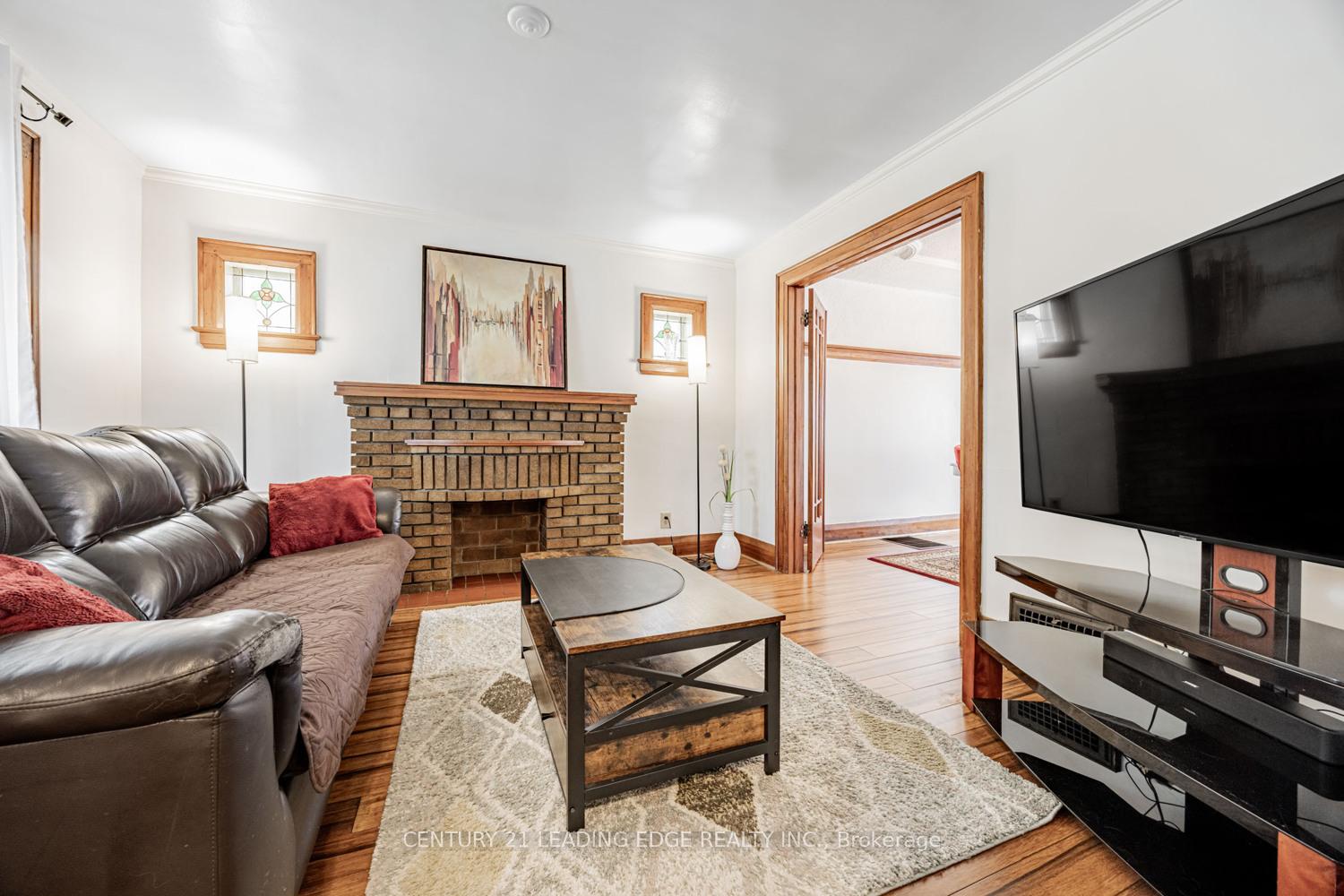 Photo 3 of 295 Monarch Park Avenue, Toronto, Danforth Village-East York — HOMEH