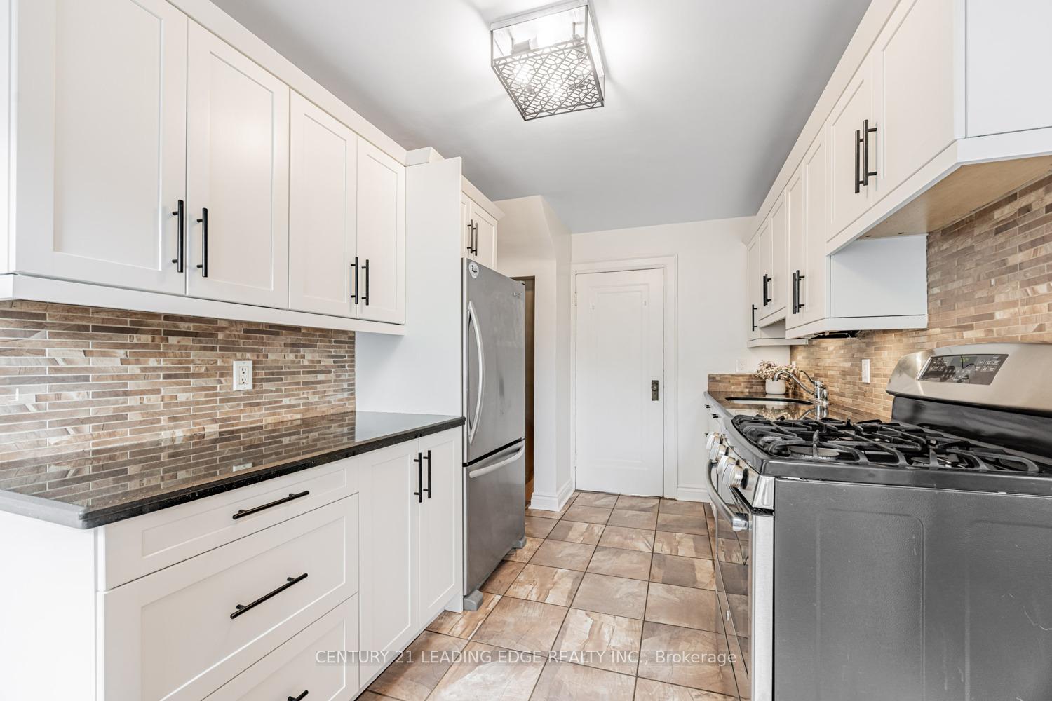 Photo 10 of 295 Monarch Park Avenue, Toronto, Danforth Village-East York — HOMEH