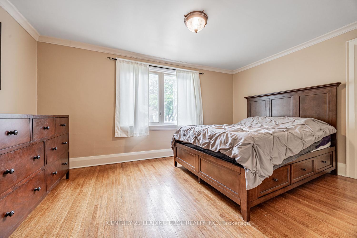 Photo 14 of 295 Monarch Park Avenue, Toronto, Danforth Village-East York — HOMEH