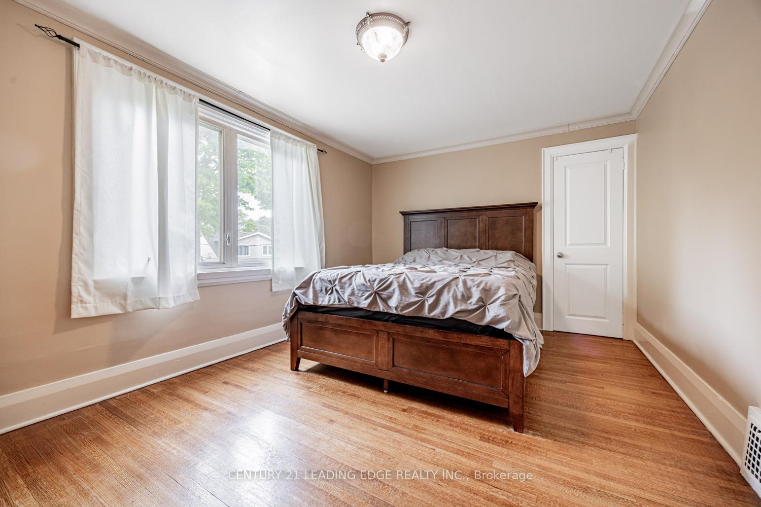 Photo 15 of 295 Monarch Park Avenue, Toronto, Danforth Village-East York — HOMEH
