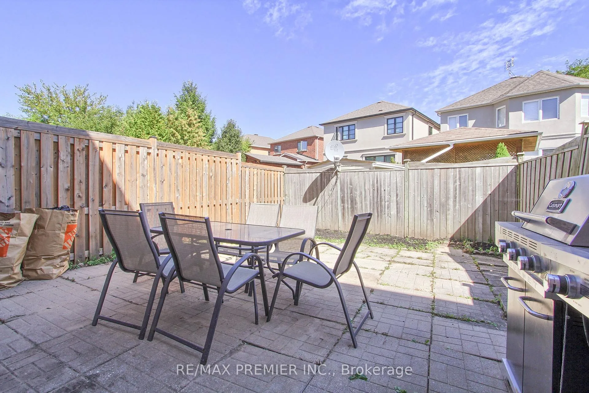Photo 15 of 35 Craddock Street, Vaughan, Maple — HOMEH