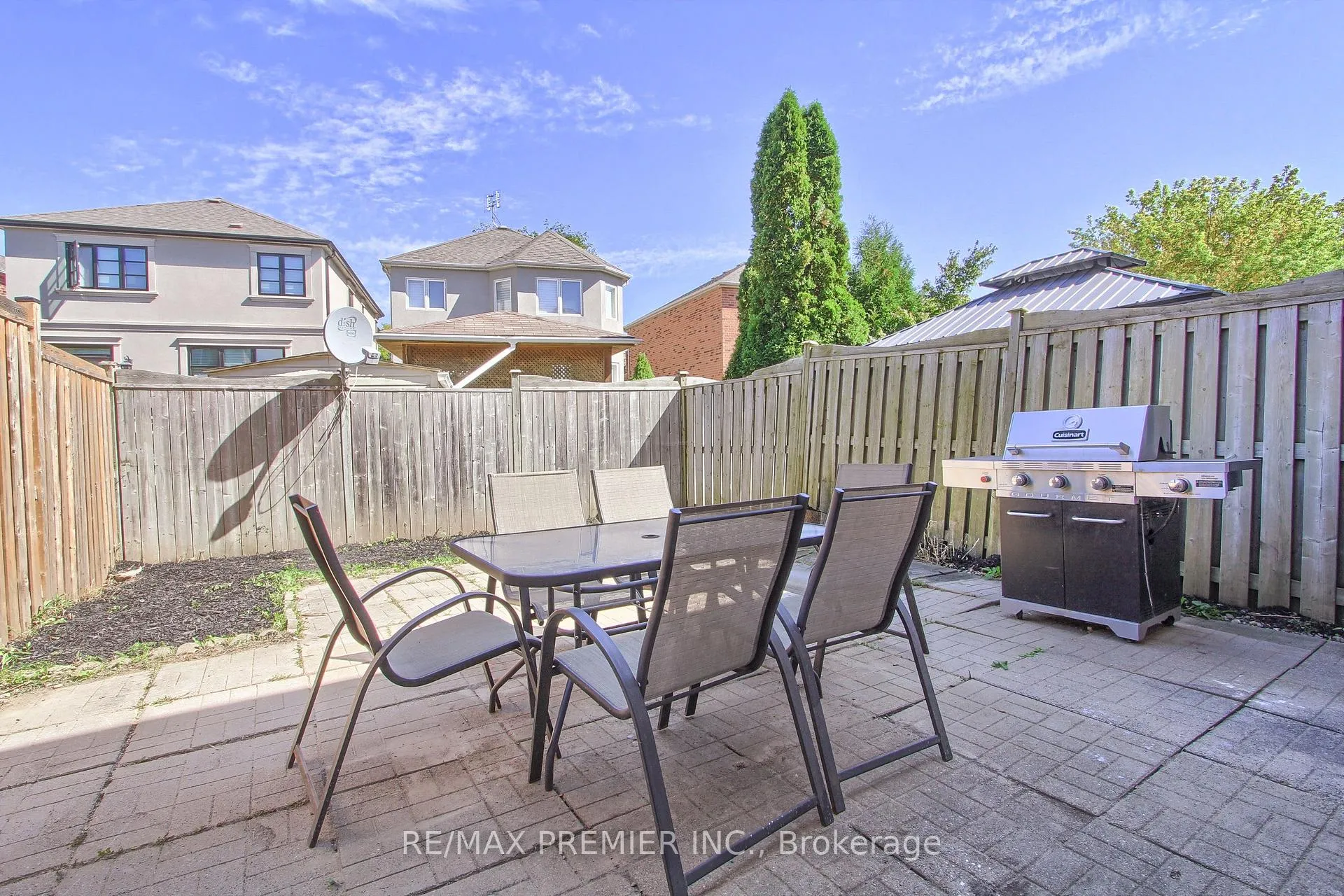 Photo 16 of 35 Craddock Street, Vaughan, Maple — HOMEH
