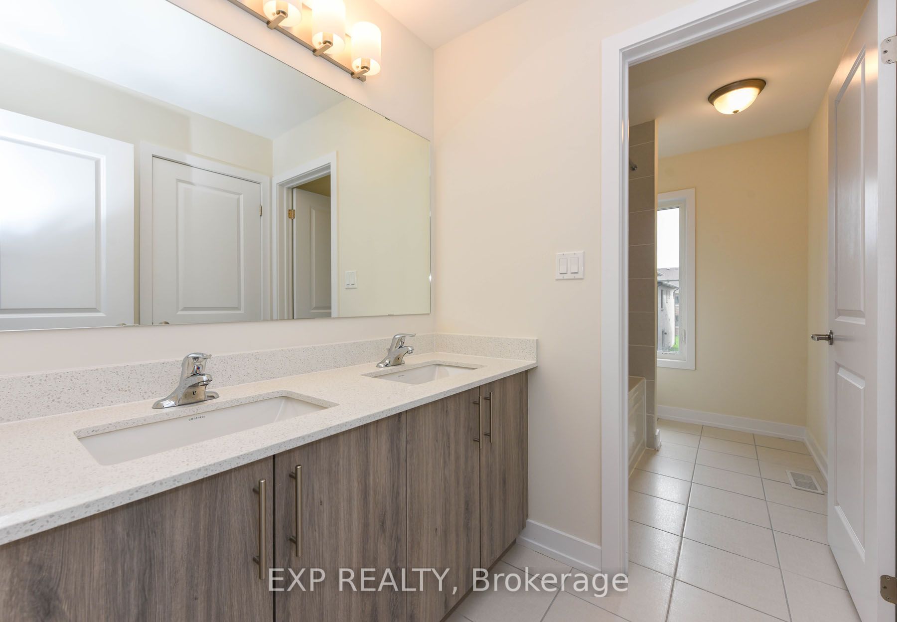 Photo 46 of 1431 wellwood Terrace, Milton, Cobban — HOMEH