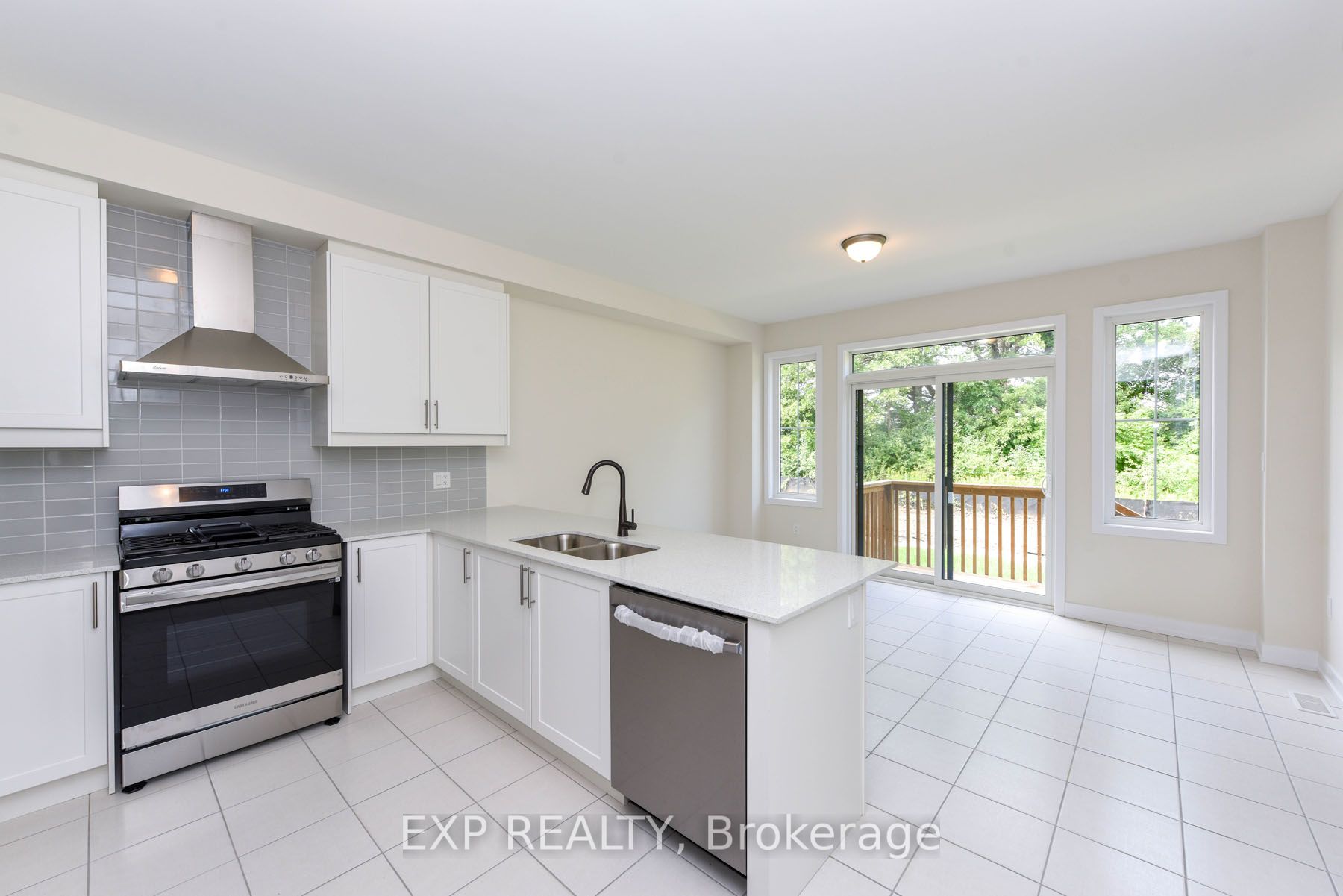 Photo 57 of 1431 wellwood Terrace, Milton, Cobban — HOMEH