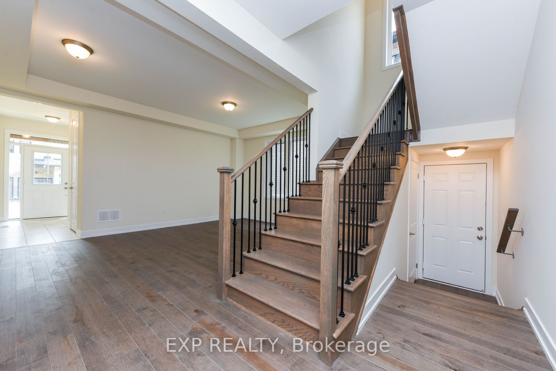 Photo 66 of 1431 wellwood Terrace, Milton, Cobban — HOMEH