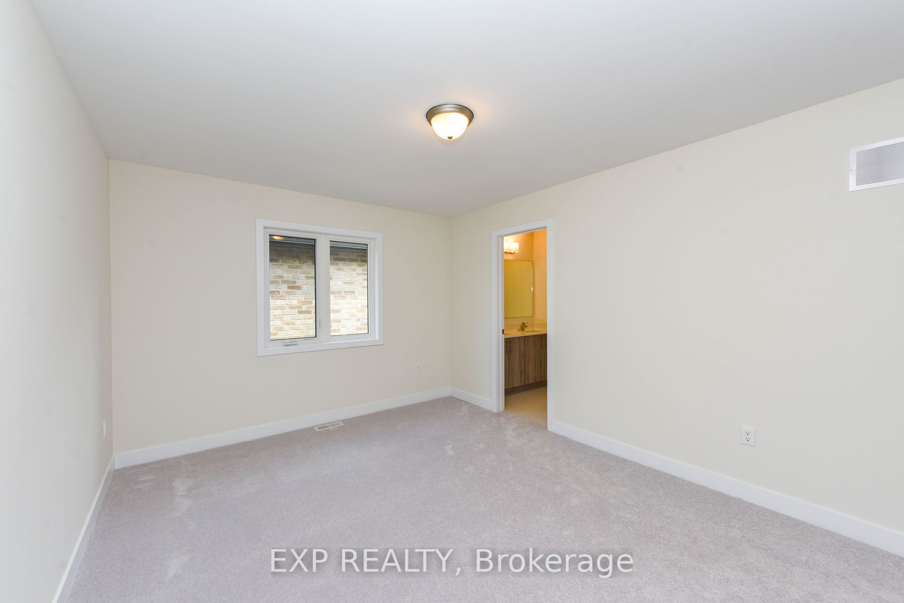 Photo 48 of 1431 wellwood Terrace, Milton, Cobban — HOMEH