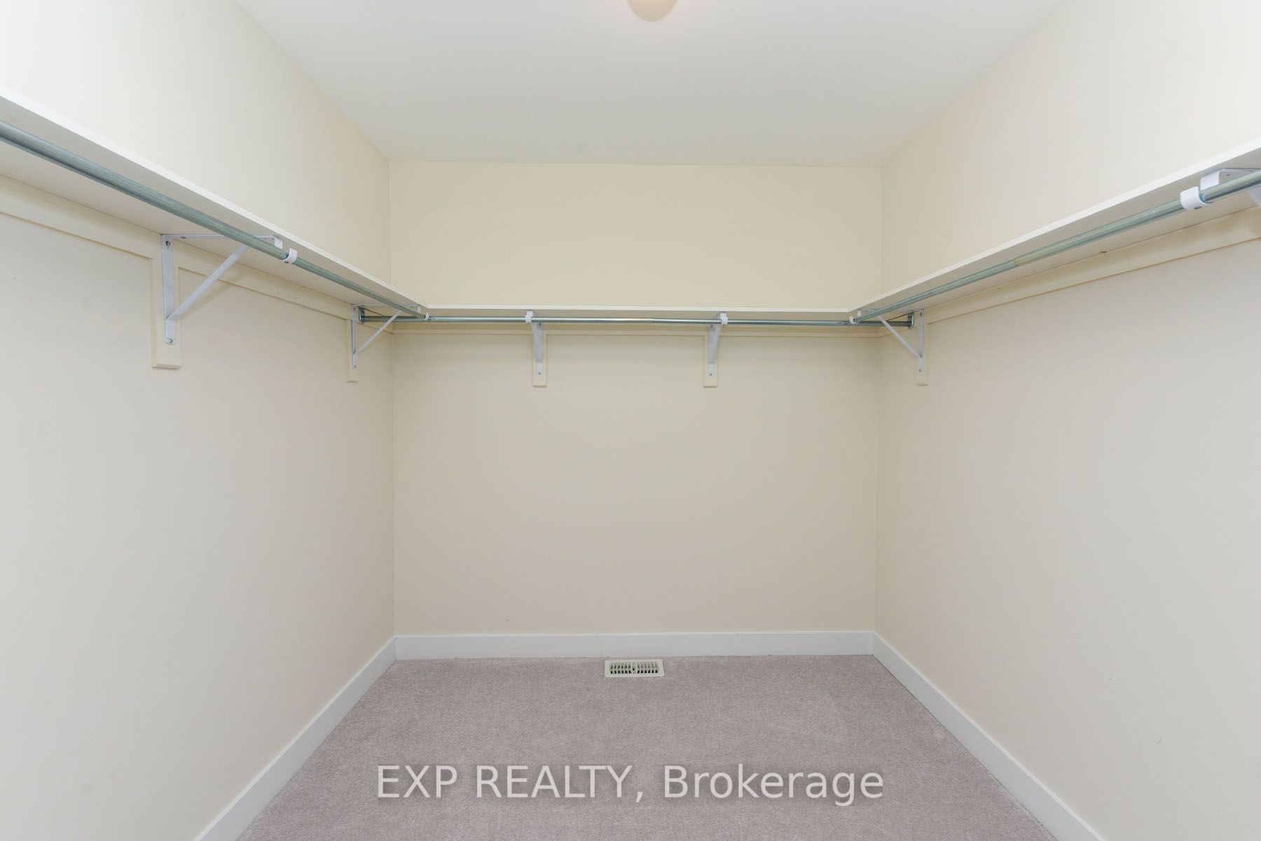 Photo 42 of 1431 wellwood Terrace, Milton, Cobban — HOMEH