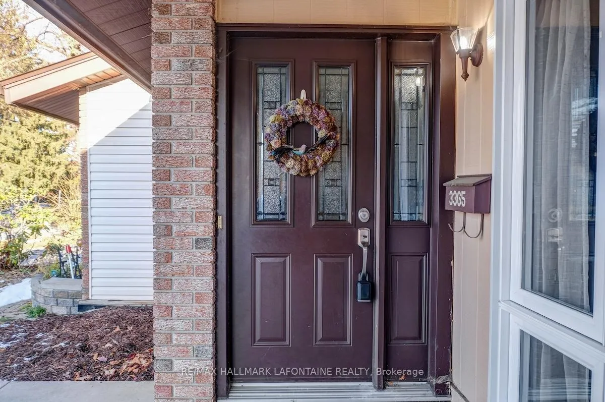 Photo 3 of 3365 D'Aoust Avenue, Ottawa, Sawmill Creek/Timbermill — HOMEH