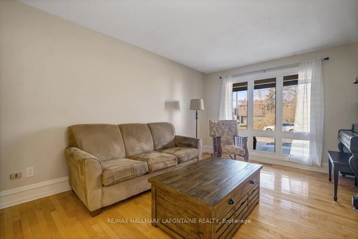 Photo 5 of 3365 D'Aoust Avenue, Ottawa, Sawmill Creek/Timbermill — HOMEH